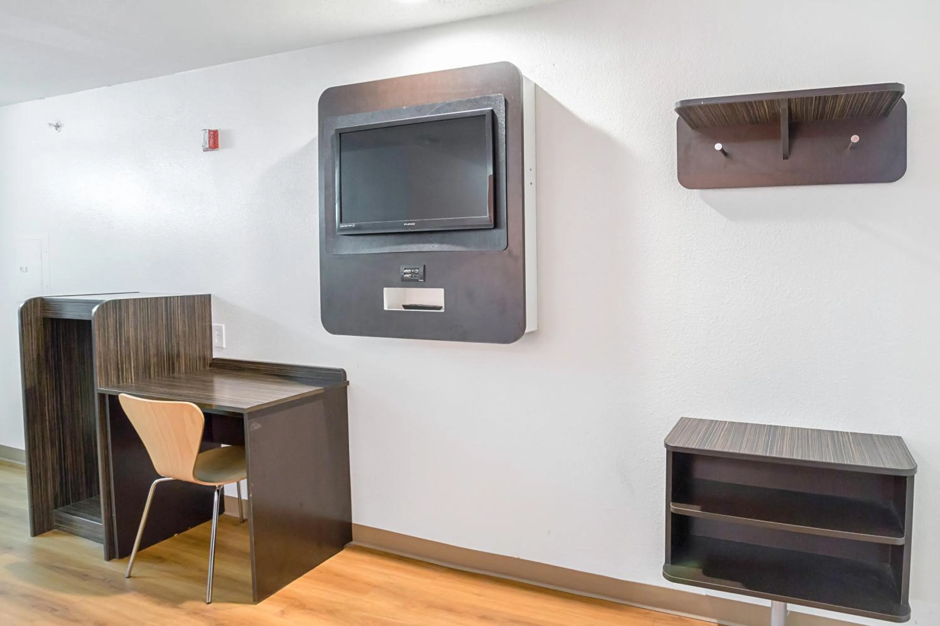 Bedroom in Motel 6-Grand Prairie, TX - Near Six Flags Drive