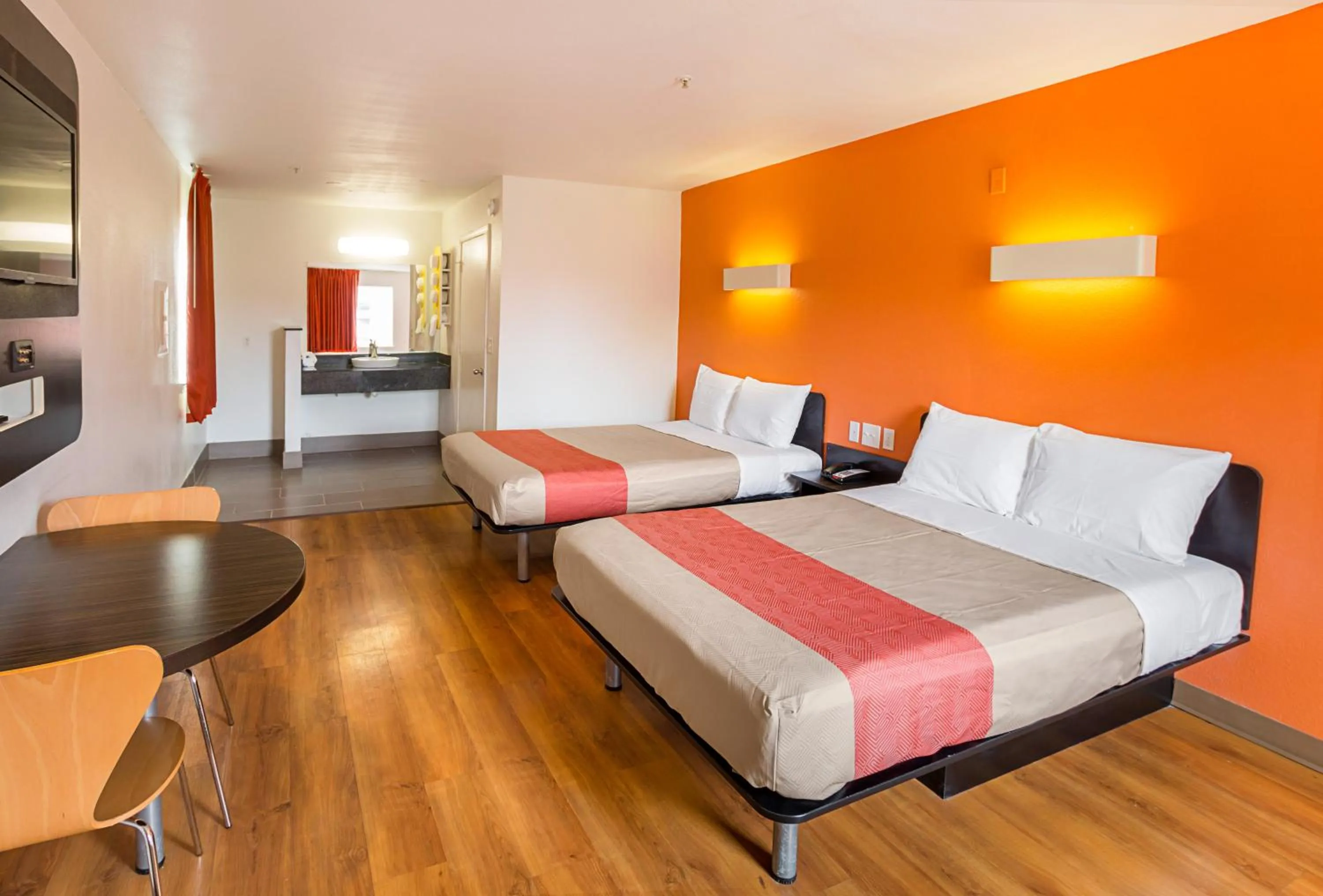 Bedroom, Bed in Motel 6-Grand Prairie, TX - Near Six Flags Drive