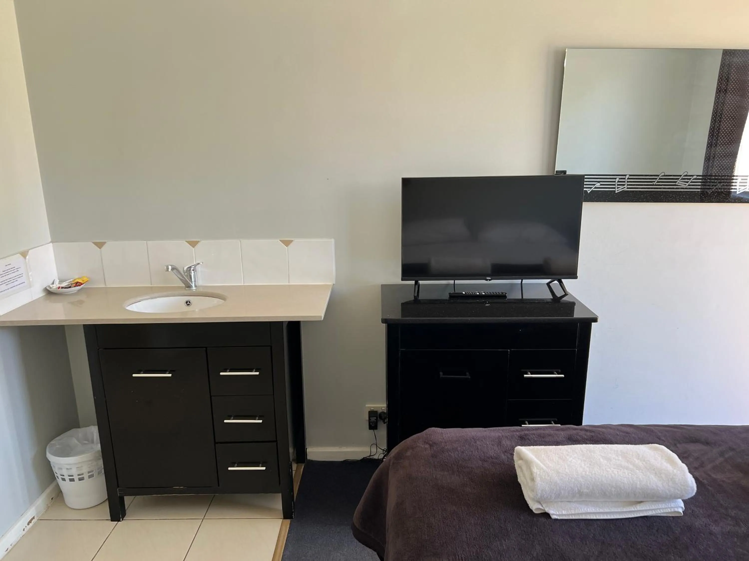 Kitchen or kitchenette in Restawile Motel