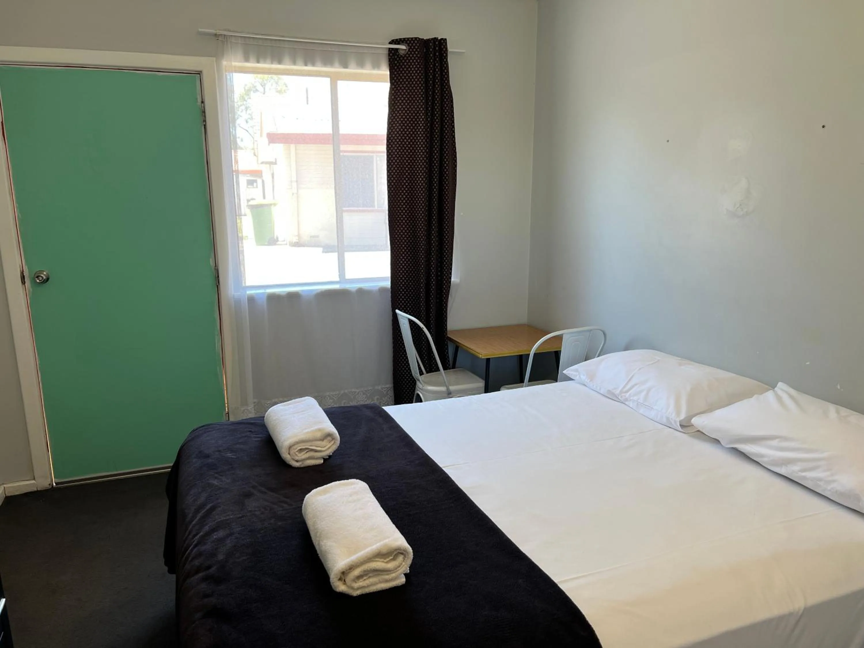 Bed in Restawile Motel