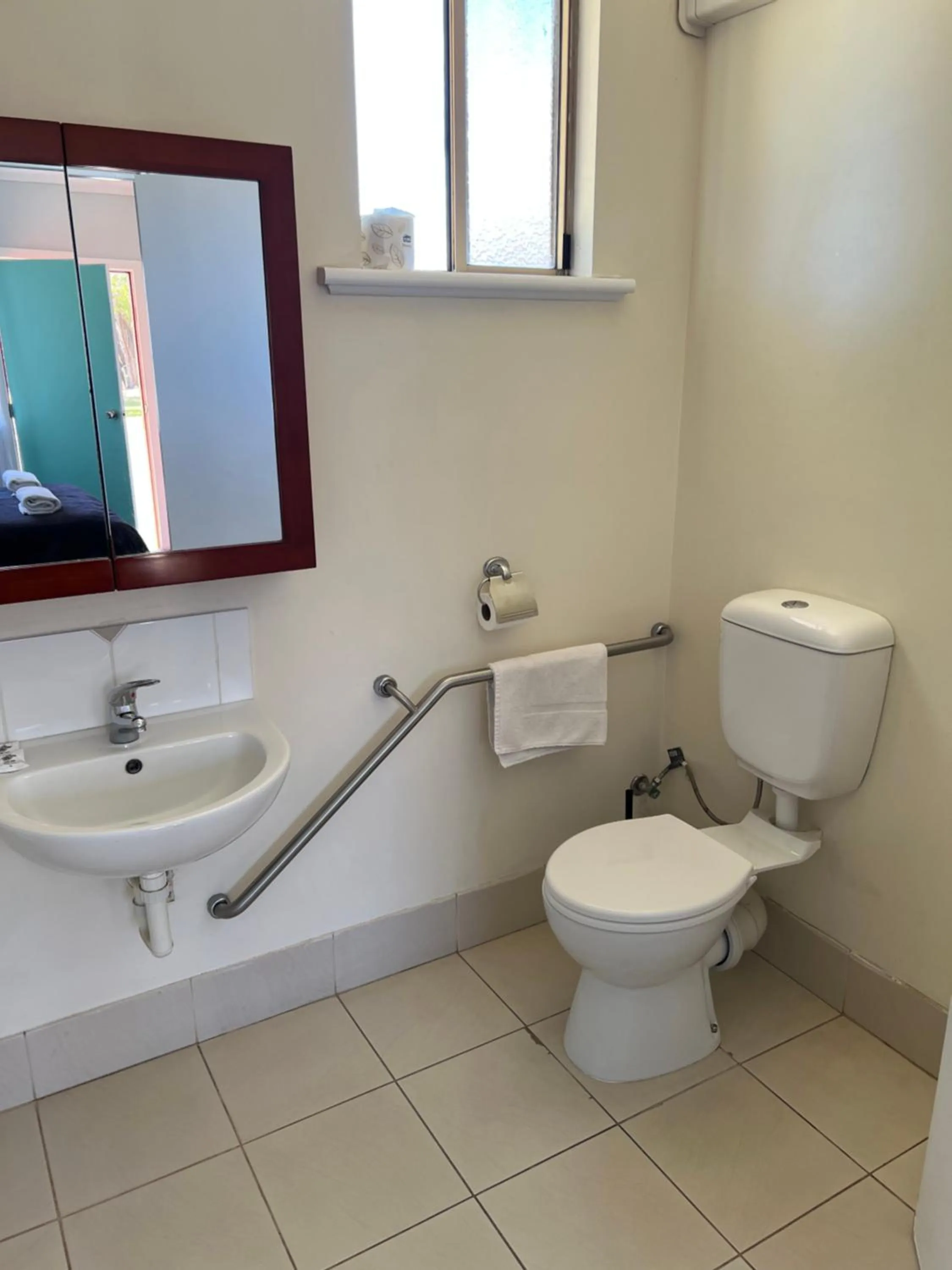 Toilet in Restawile Motel