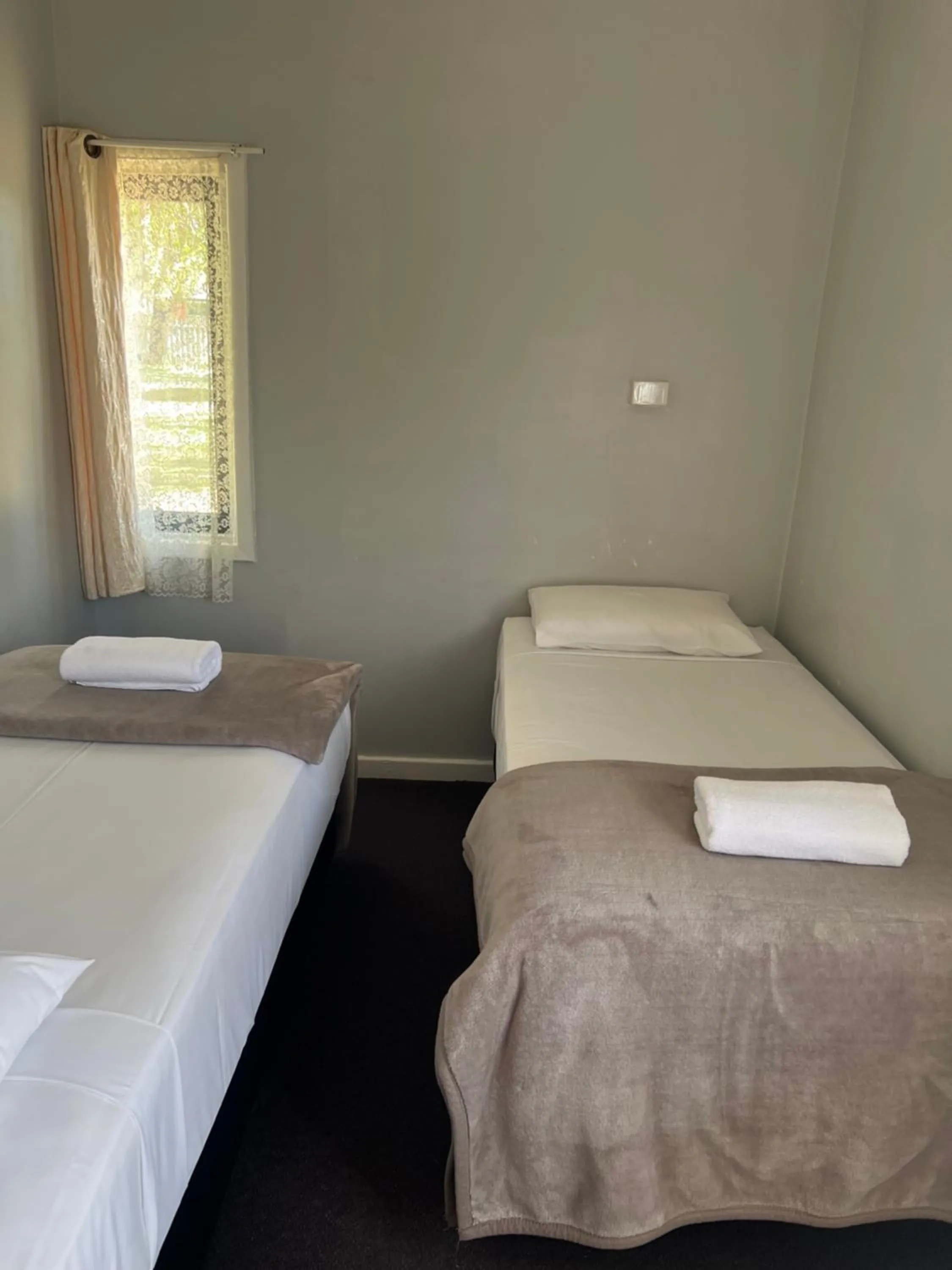 Bedroom, Bed in Restawile Motel