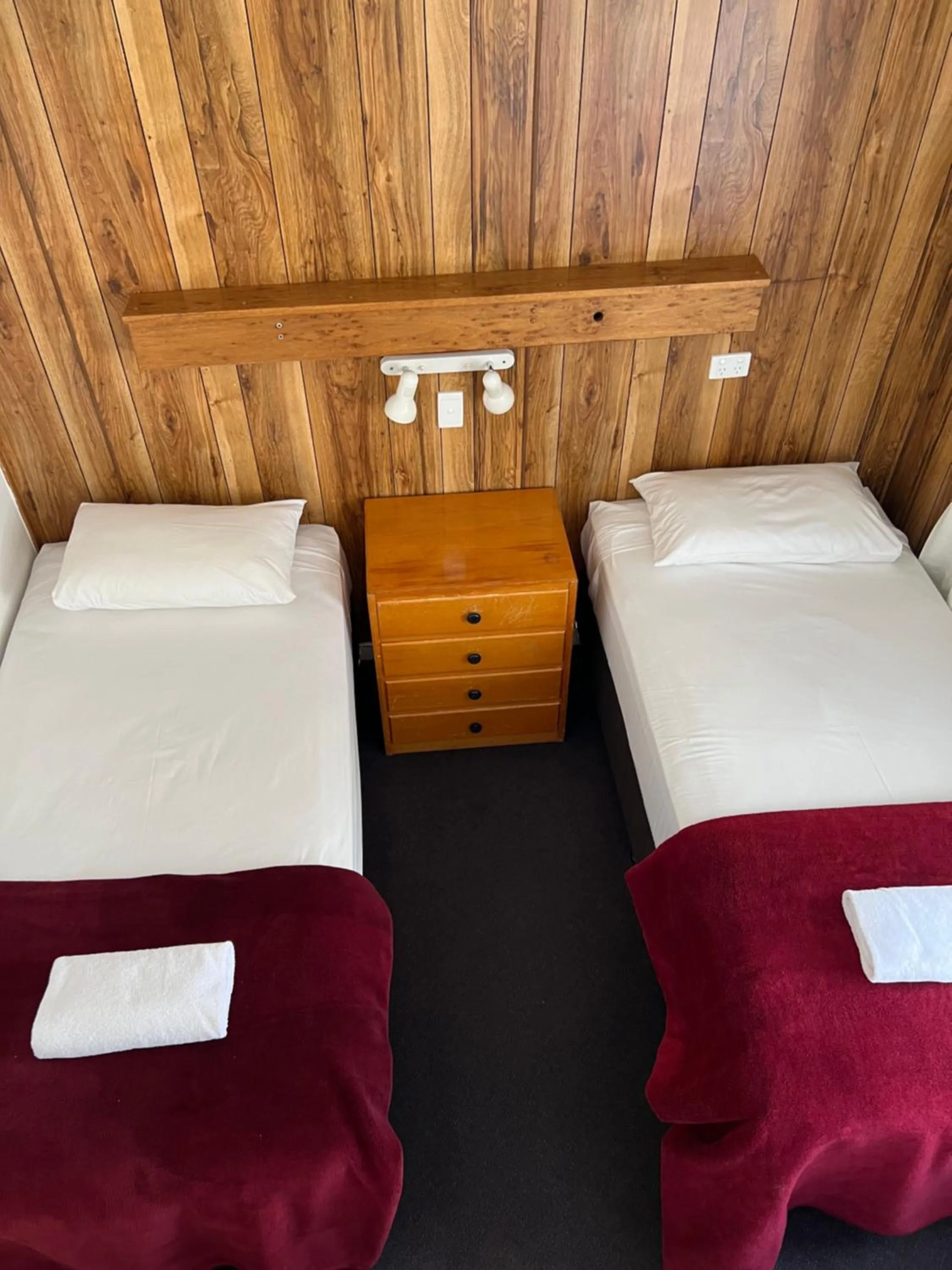 Bedroom, Bed in Restawile Motel