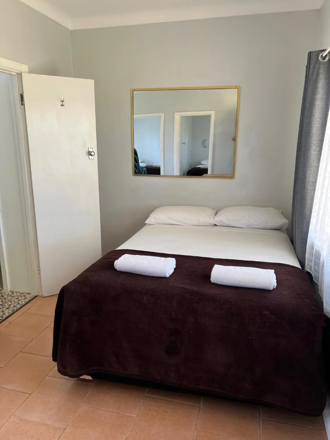 Bed in Restawile Motel