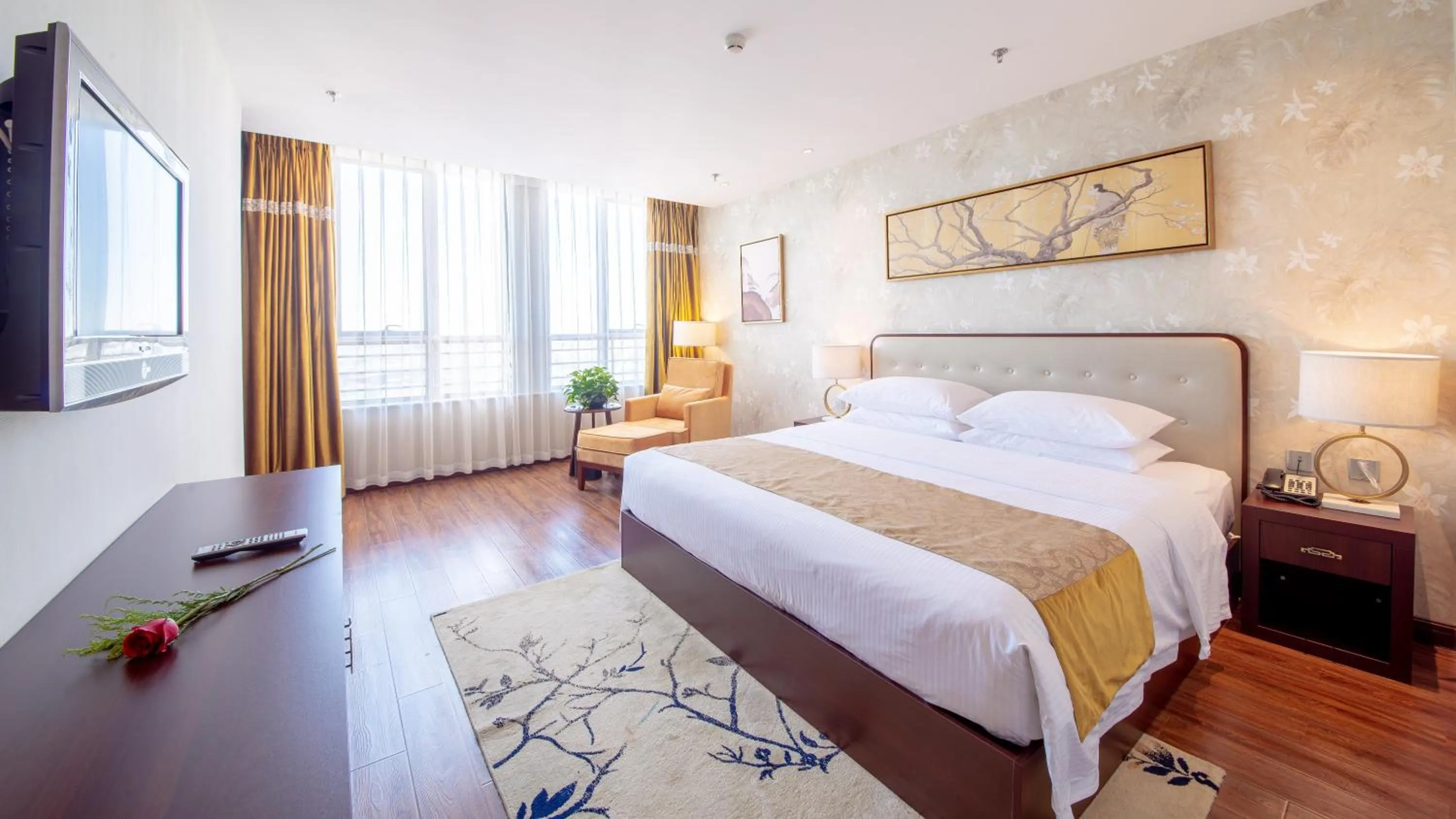 Bed in Beijing Sunflower Hotel--Beijing Universal Studios Resort