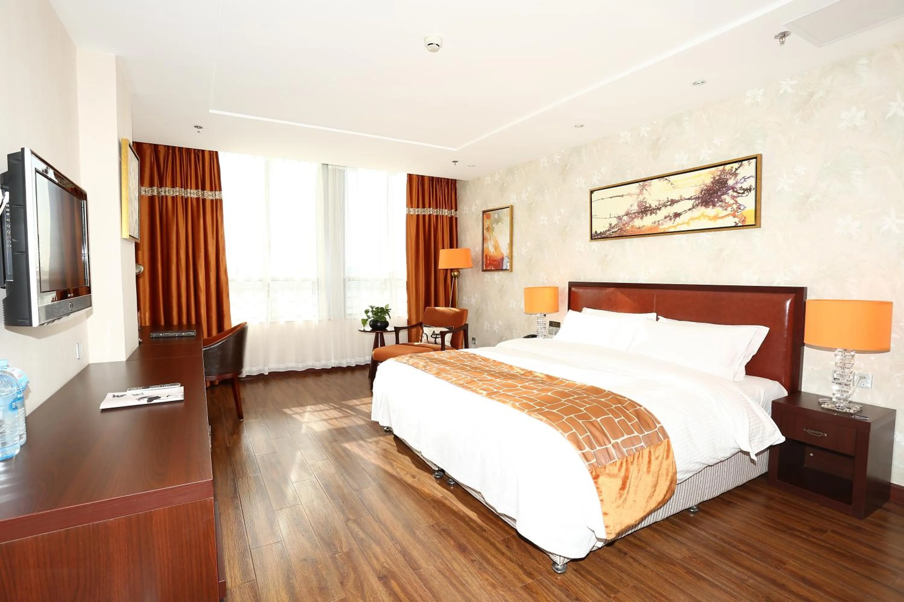 Bed in Beijing Sunflower Hotel--Beijing Universal Studios Resort