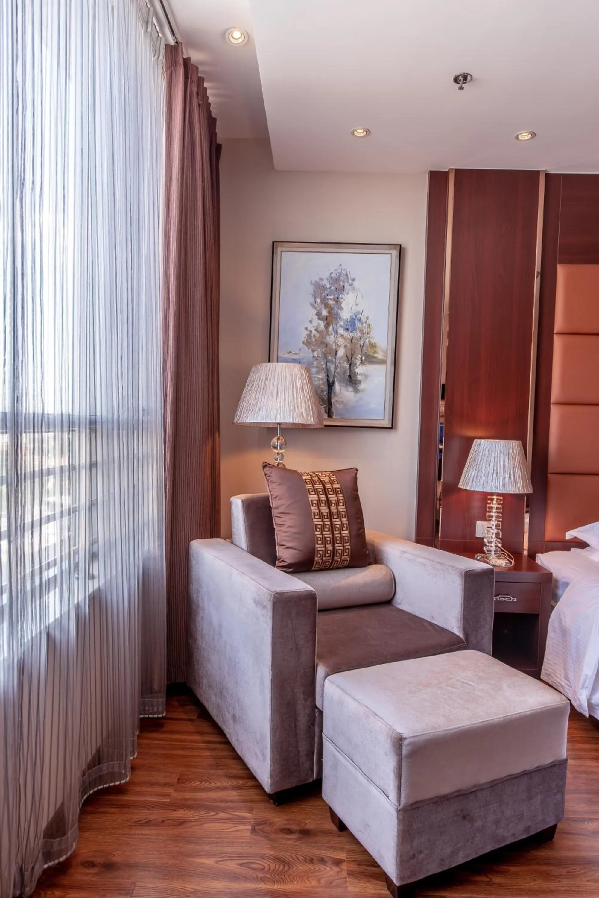 Bed in Beijing Sunflower Hotel--Beijing Universal Studios Resort