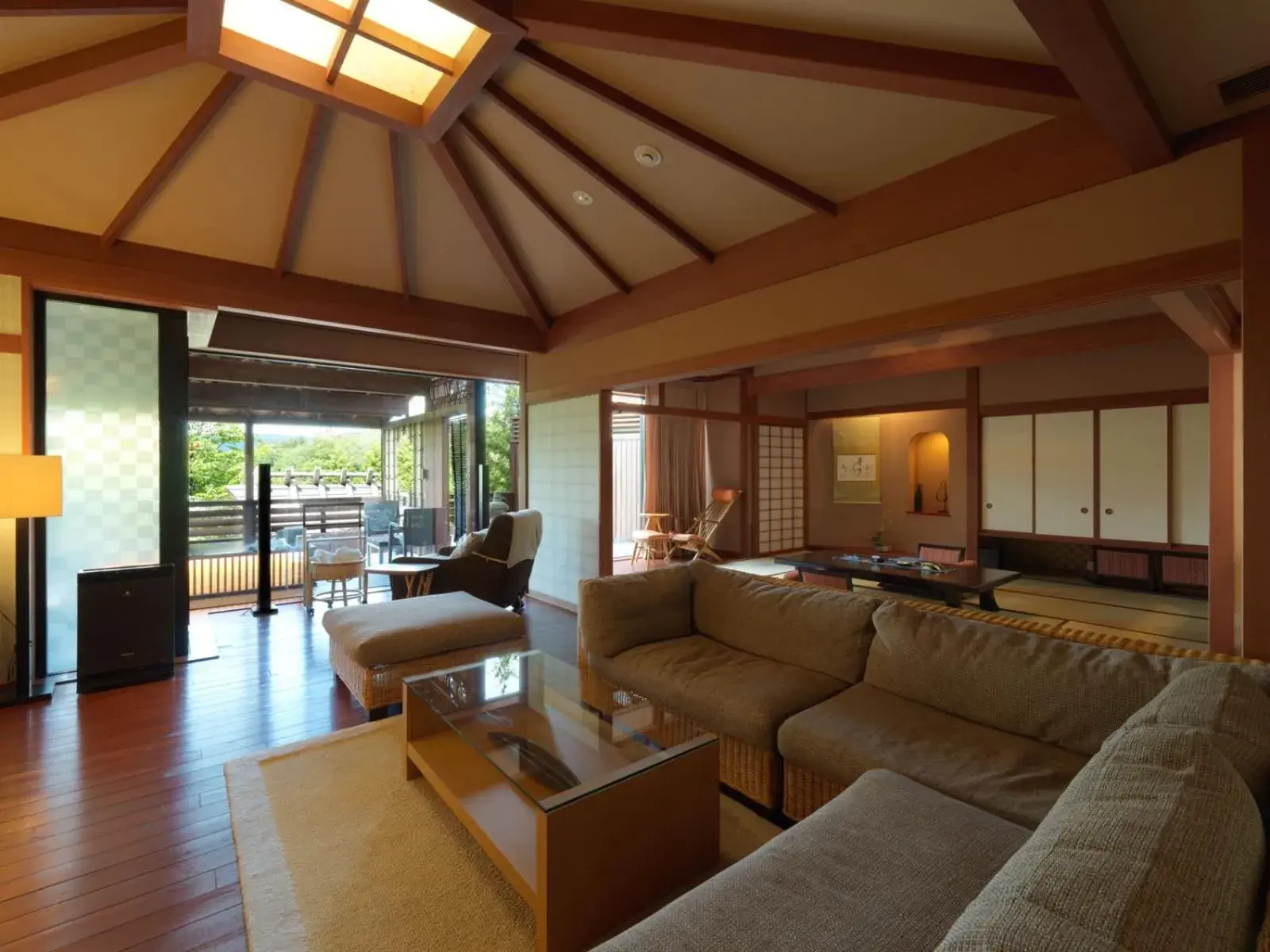 Superior Standard Suite with open-air bath - In-Room Traditional Japanese Style Kaiseki Dinner + Japanese Style Breakfast Included in Akan Tsuruga Besso Hinanoza Superior Standard Suite with open-air bath - In-Room Traditional Japanese Style Kaiseki Dinner + Japanese Style Breakfast Included in Akan Tsuruga Besso Hinanoza