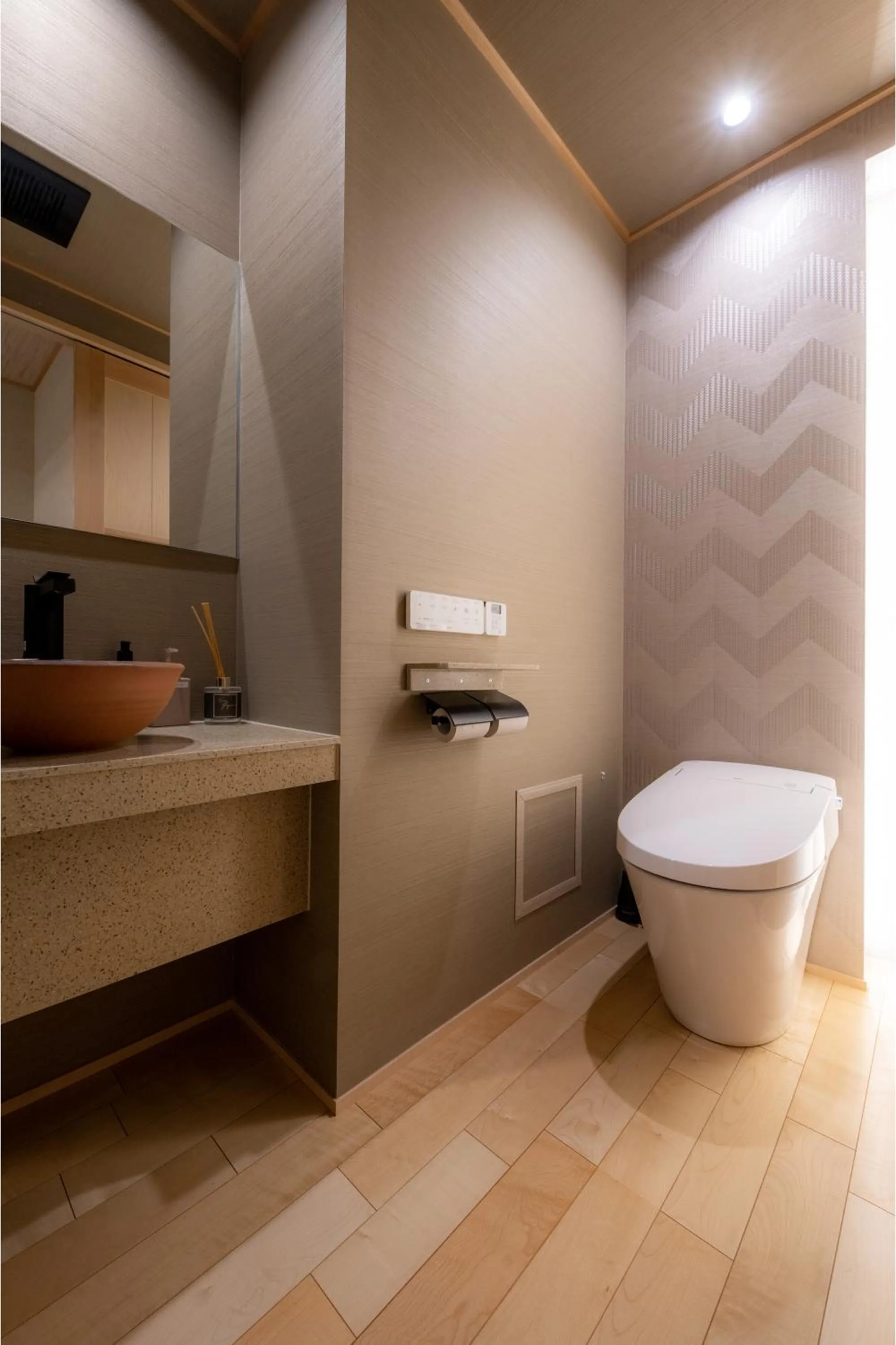 Toilet in Hotel Isago Kobe