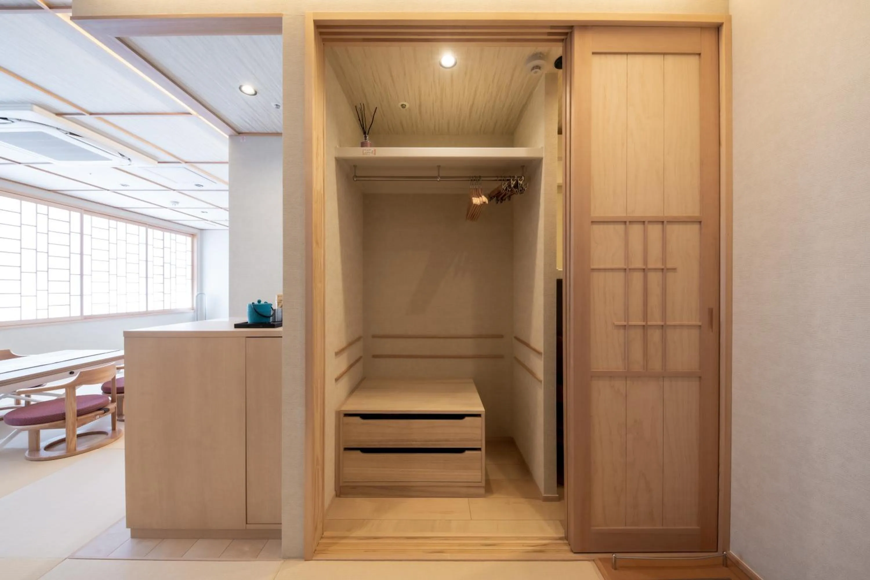 wardrobe in Hotel Isago Kobe