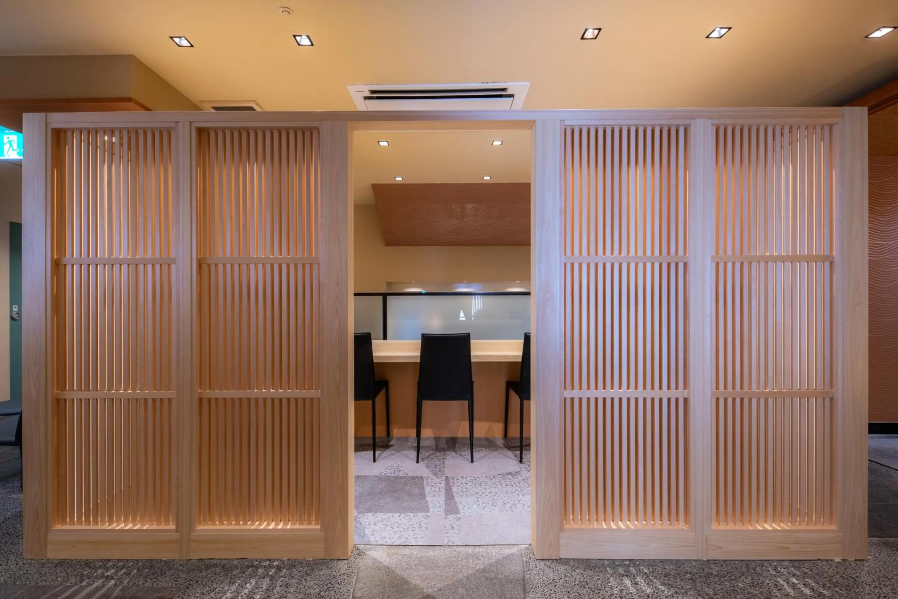 Restaurant/places to eat in Hotel Isago Kobe