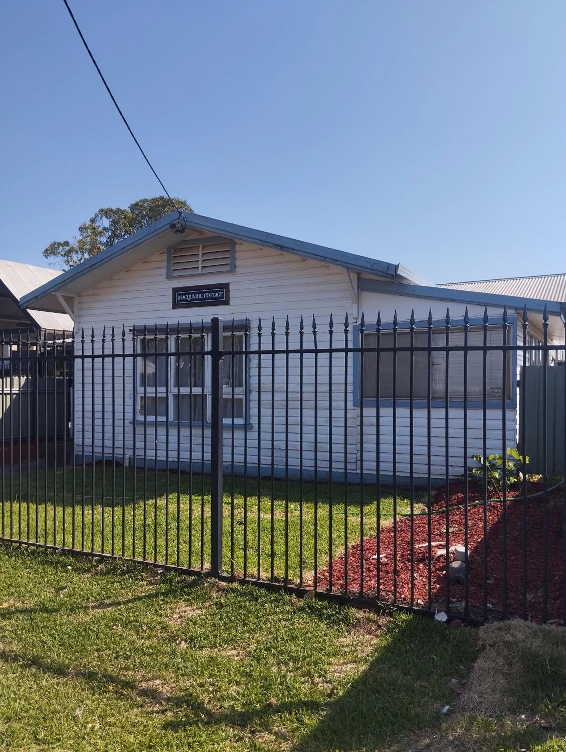 Across Country Motor Inn