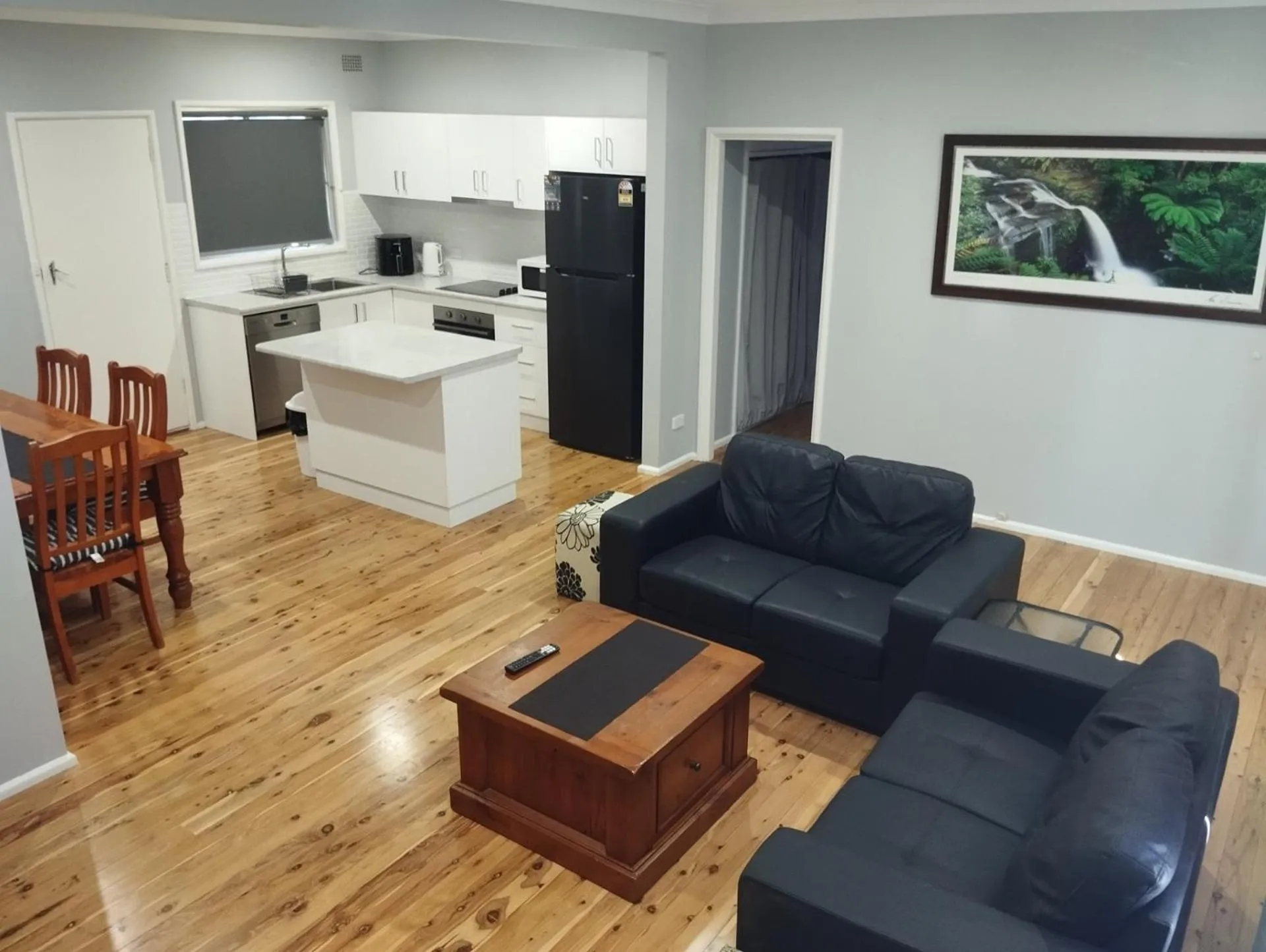 Across Country Motor Inn