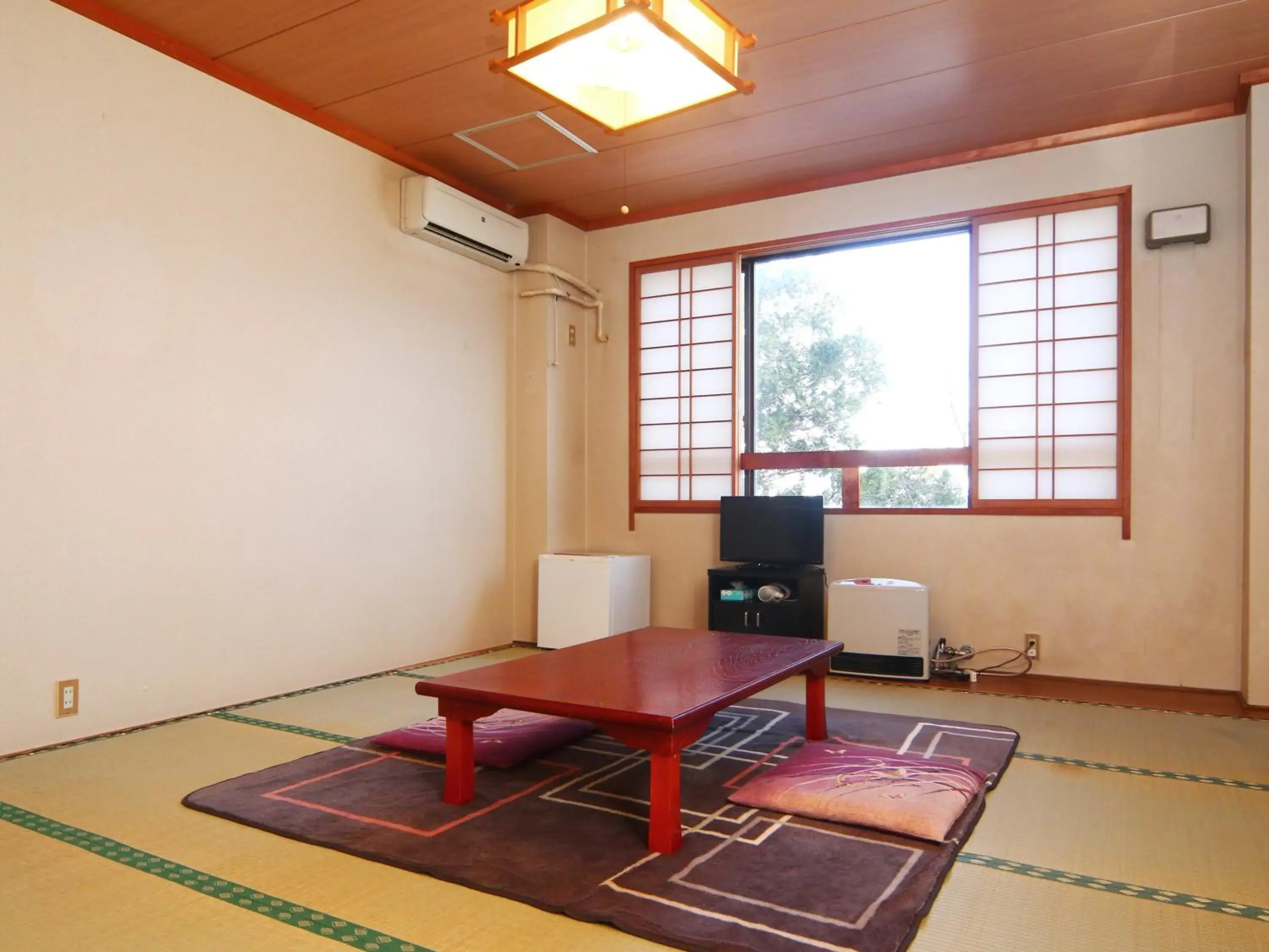 Twin Room with Shared Bathroom - single occupancy in Star Hotel Akakura Twin Room with Shared Bathroom - single occupancy in Star Hotel Akakura