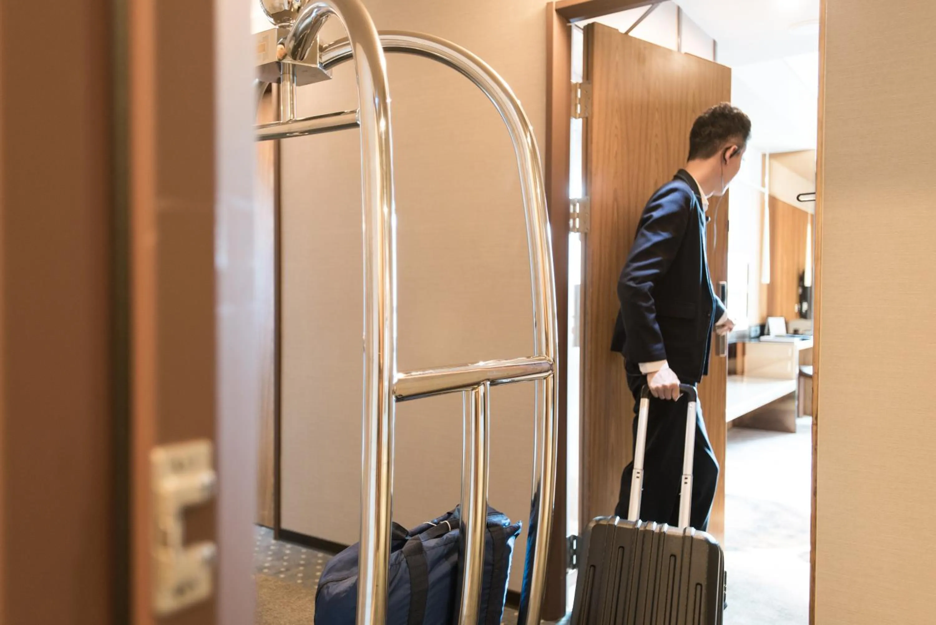 Area and facilities in Home Hotel