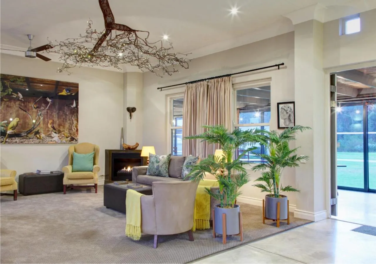 Library in Gaikou Lodge