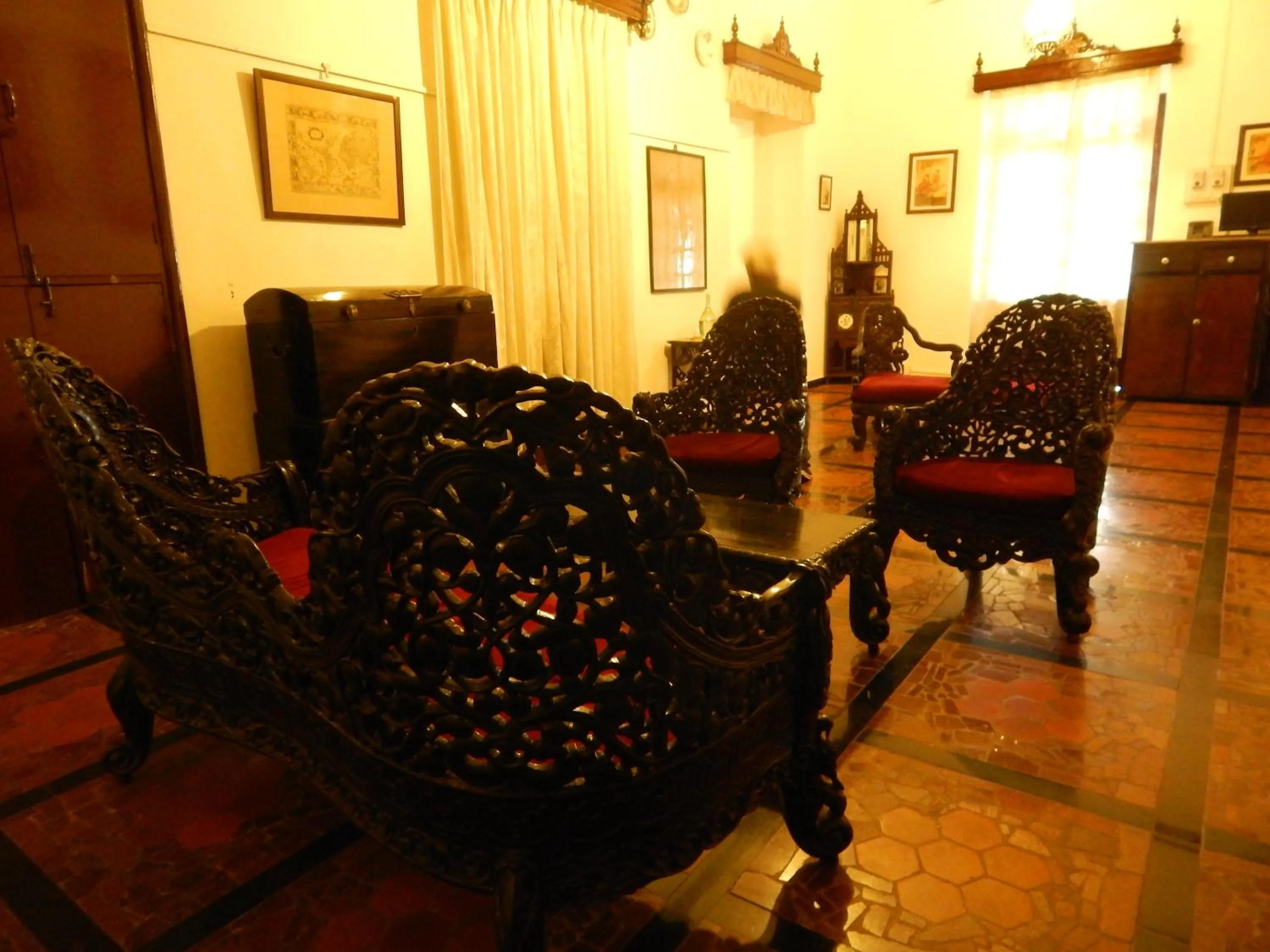 Living room in WelcomHeritage Panjim Inn