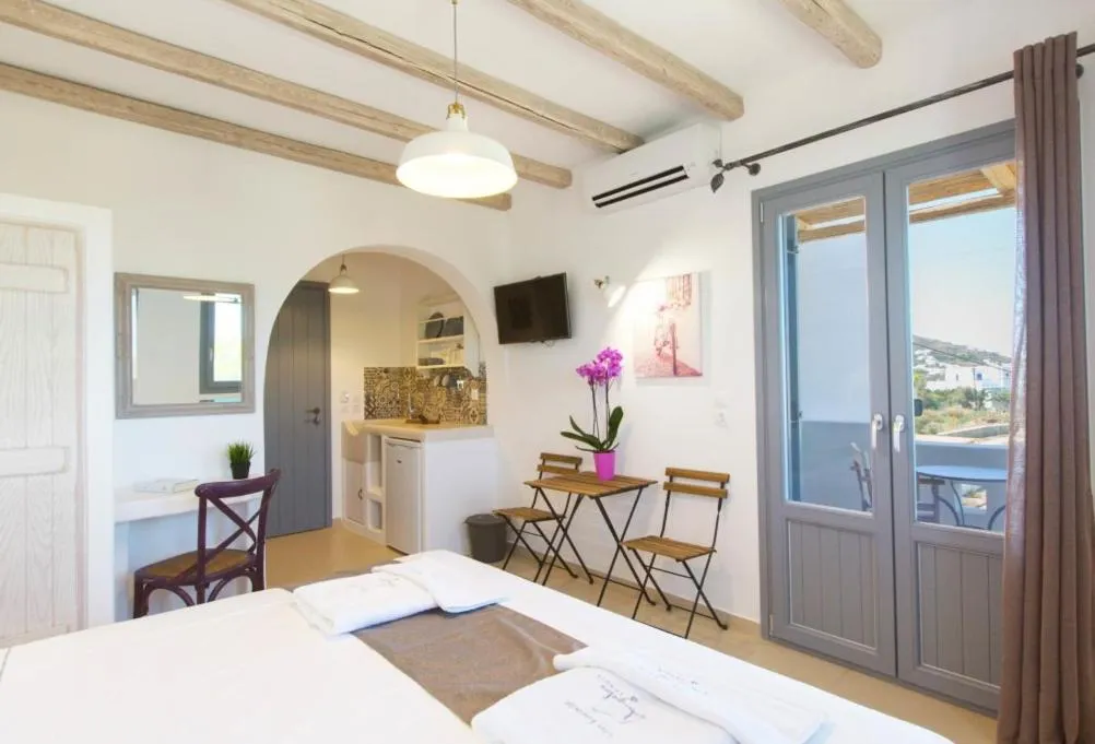 Medusa Beach Resort & Suites