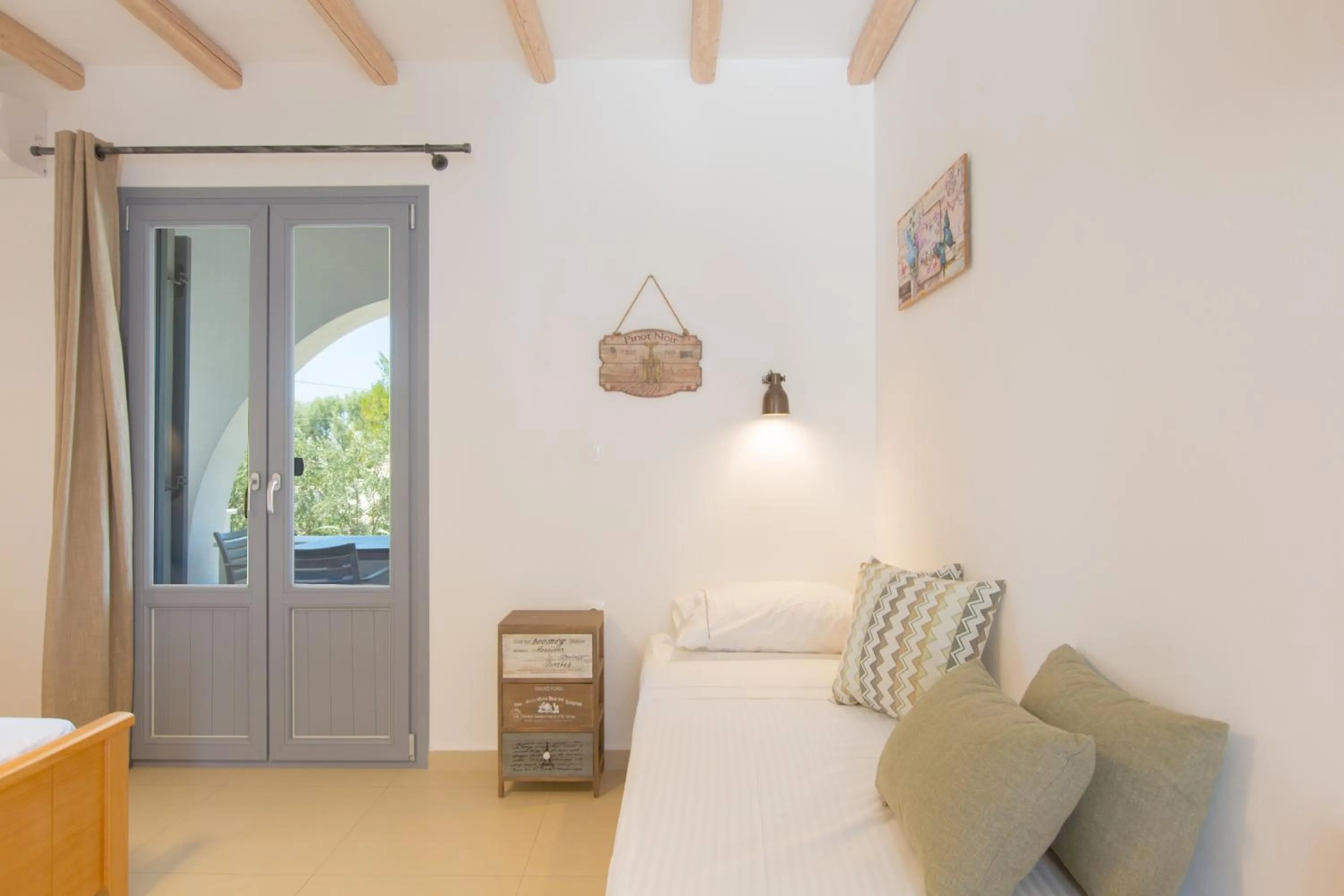 Medusa Beach Resort & Suites