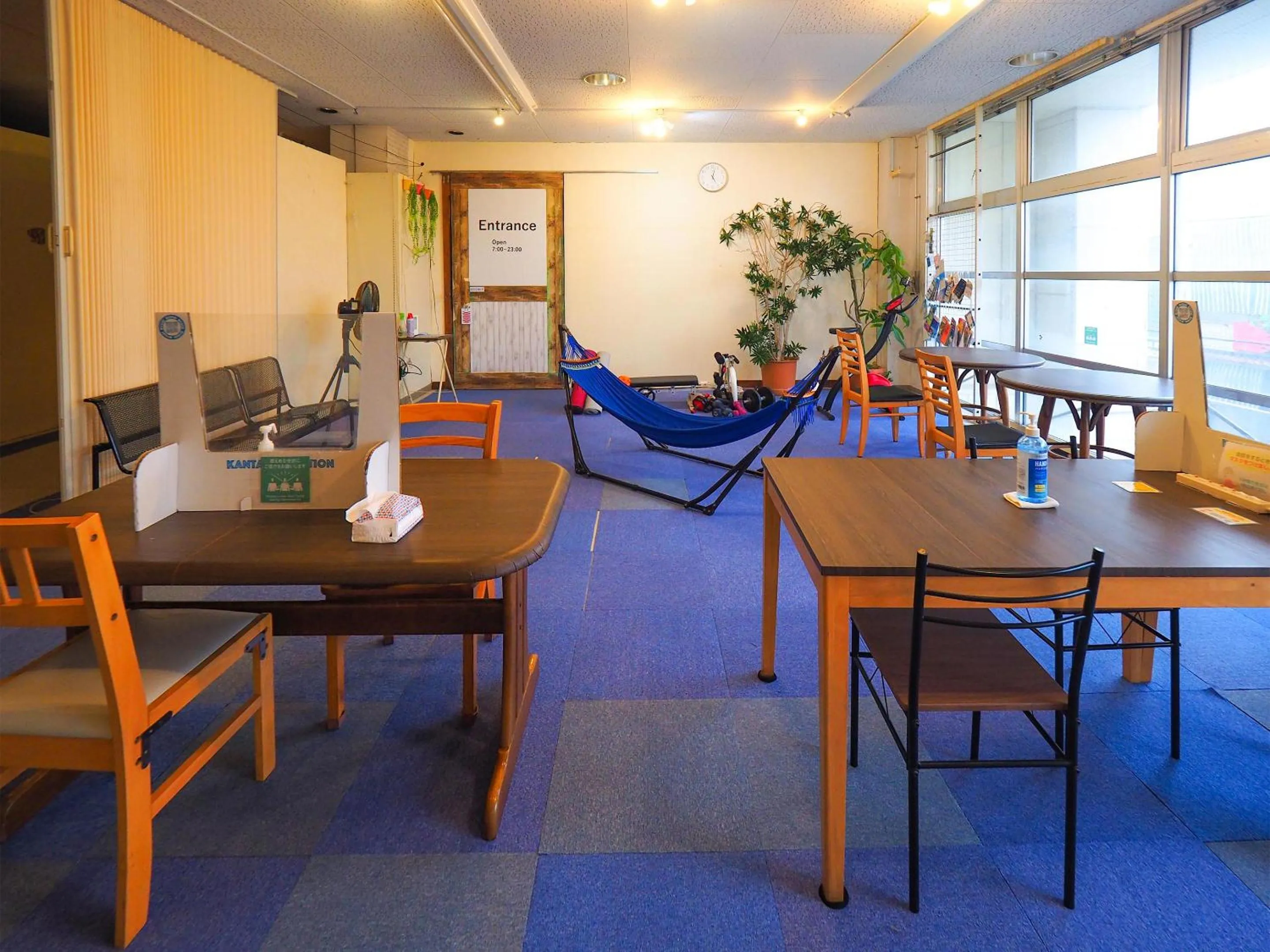 Dining area in Guesthouse Churayado Ishigakijima