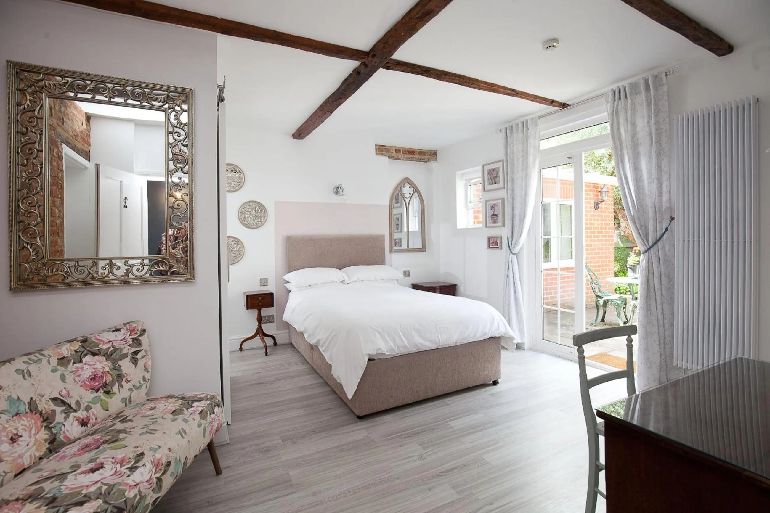 Bedroom, Bed in The Old House Guest House