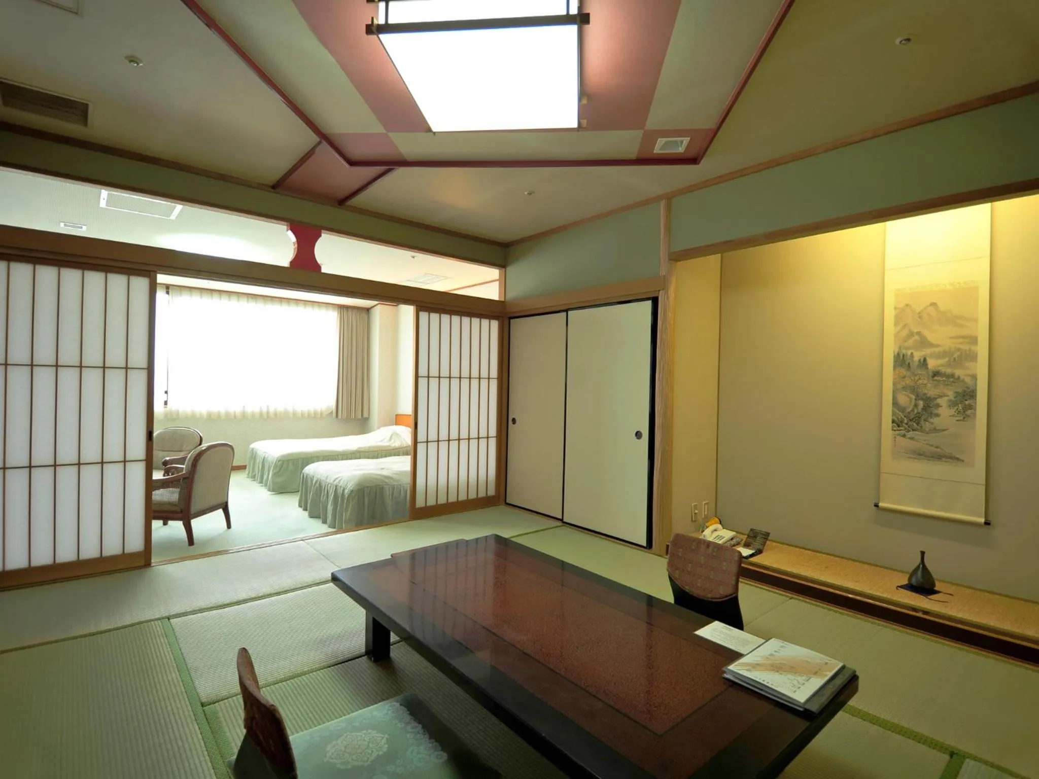 Living room in Nisshokan Shinkan Baishokaku