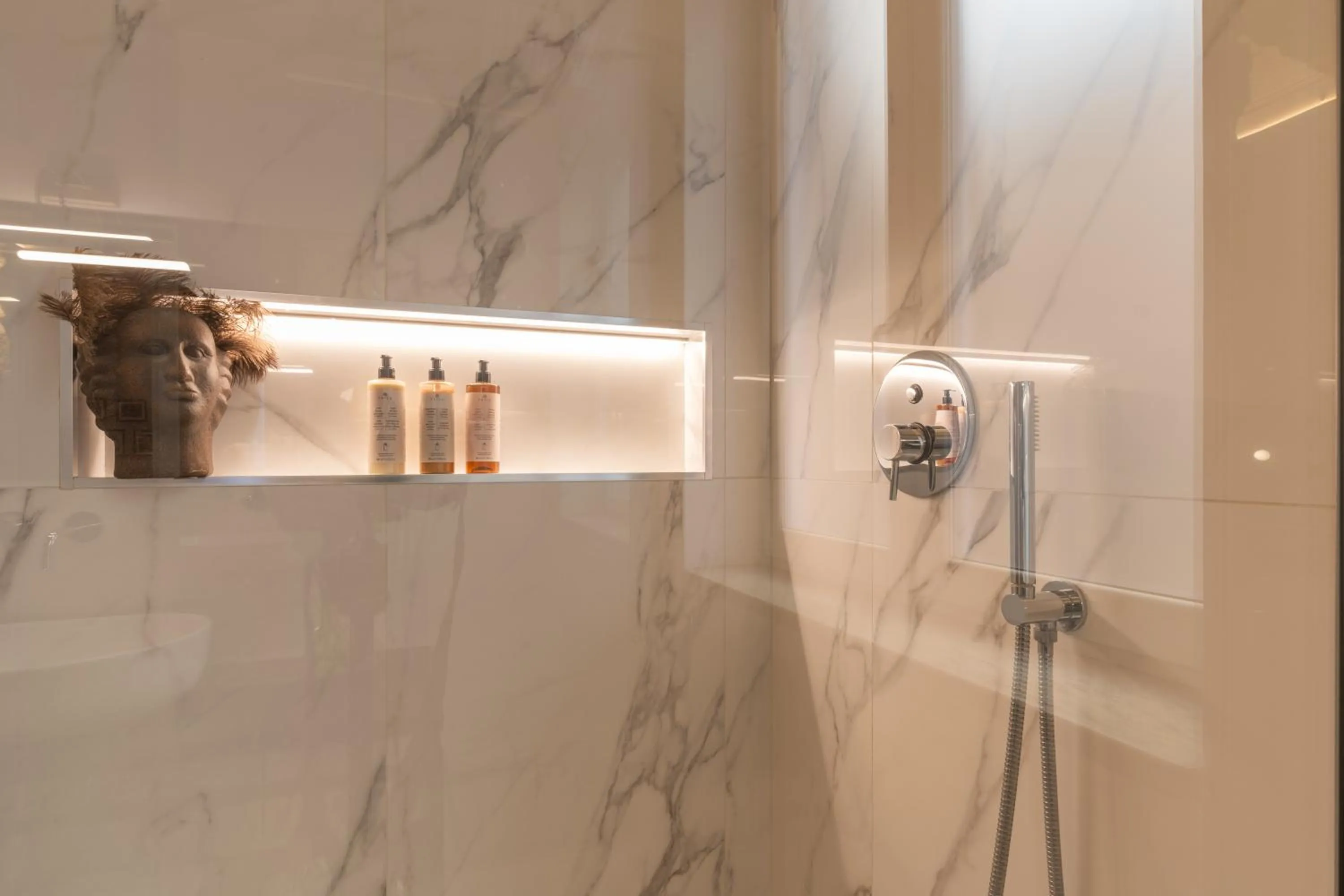 Family Affair Luxury Rooms&Suites