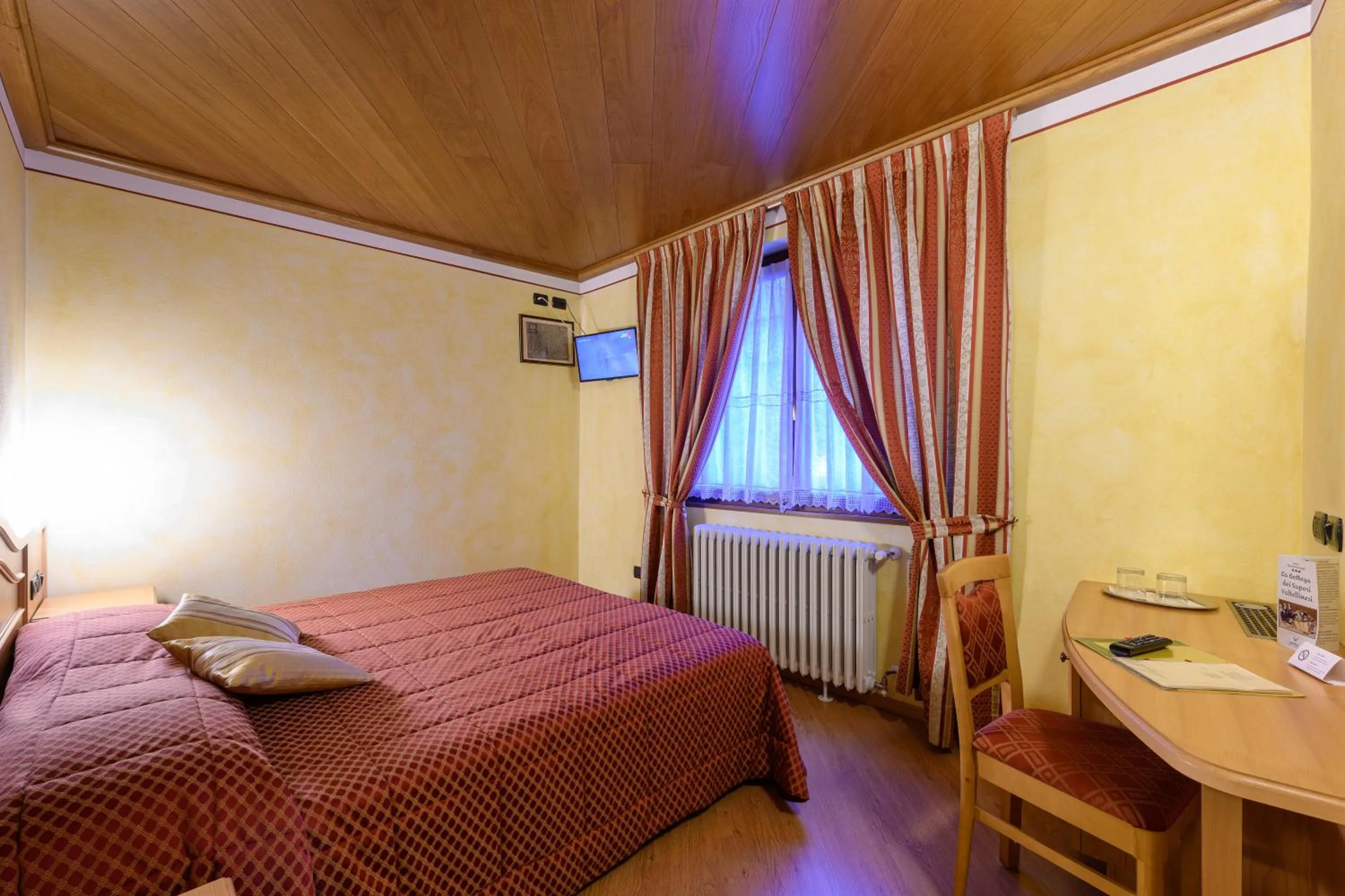 Photo of the whole room, Bed in Hotel Garni Le Corti