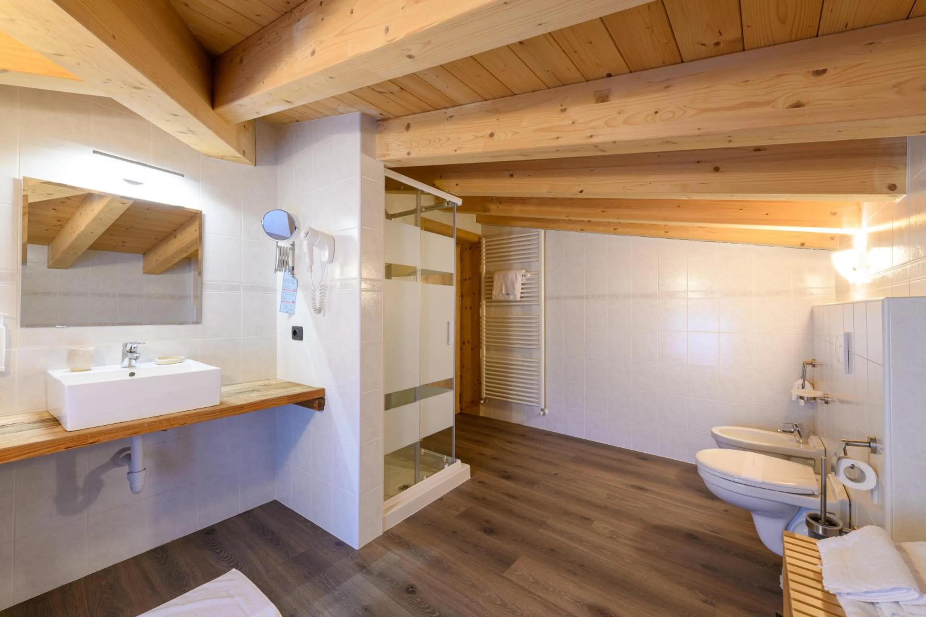 Bathroom in Hotel Garni Le Corti