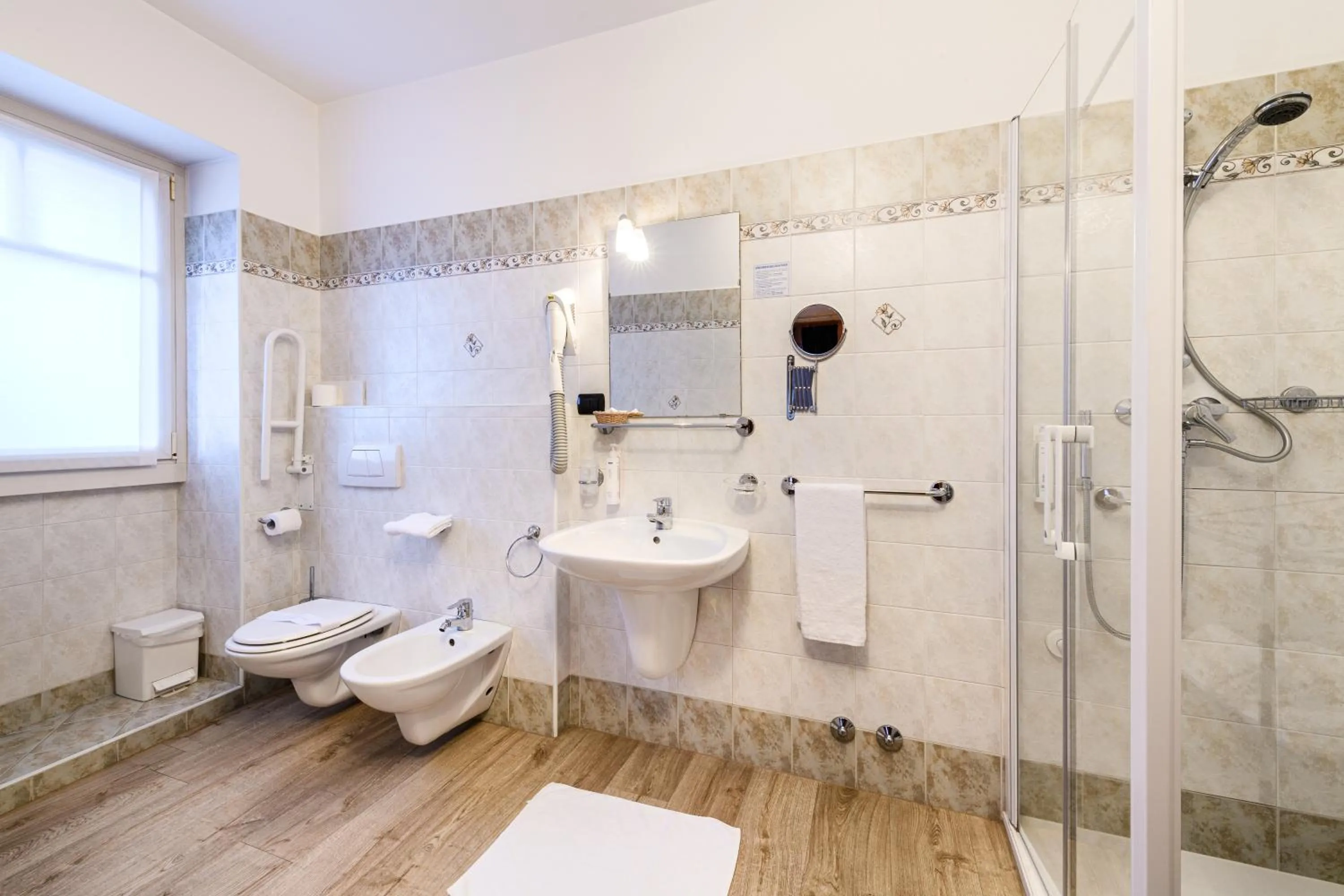 Bathroom in Hotel Garni Le Corti