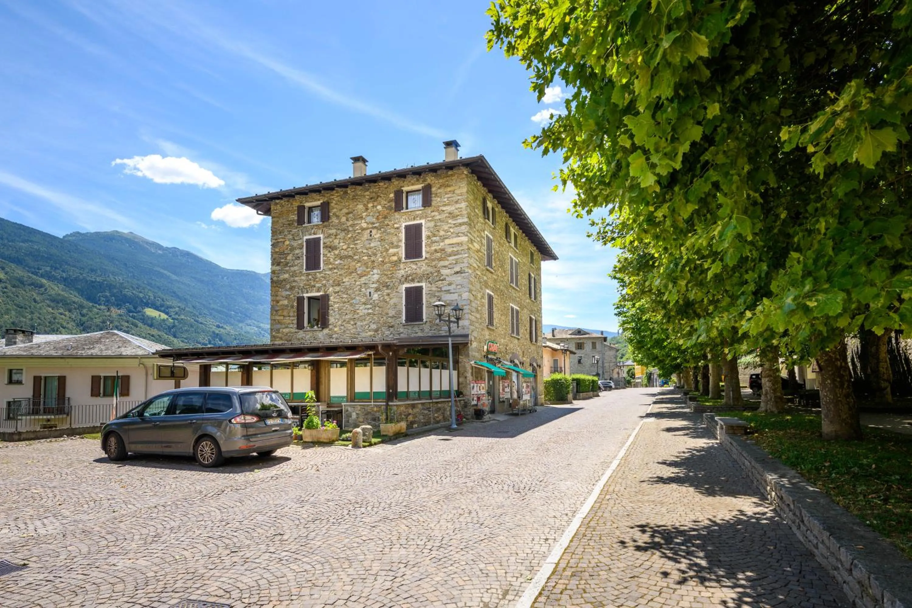 Property building in Hotel Garni Le Corti