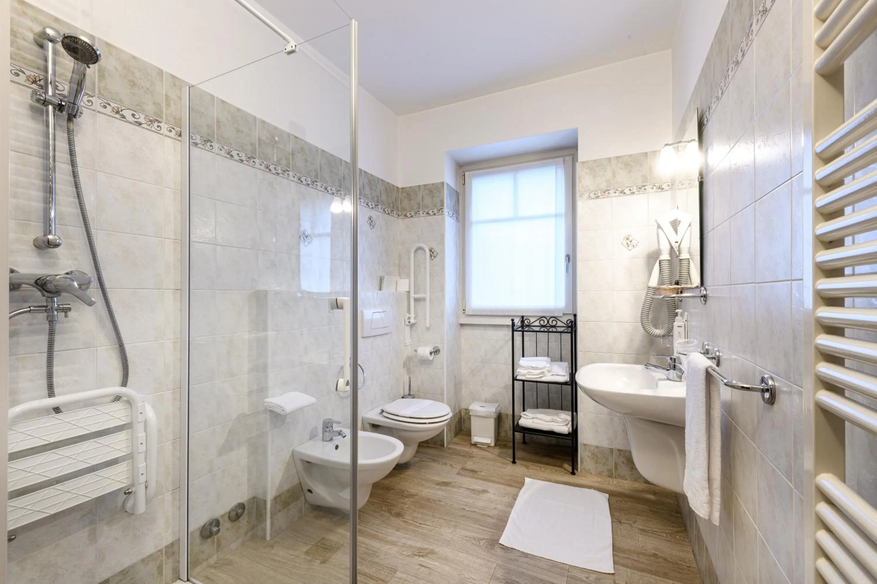 Bathroom in Hotel Garni Le Corti