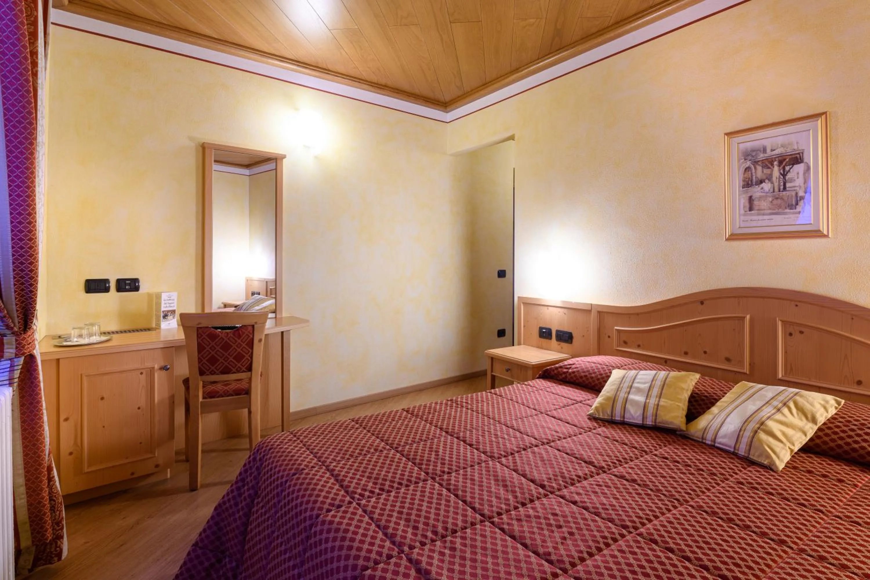 Photo of the whole room, Bed in Hotel Garni Le Corti