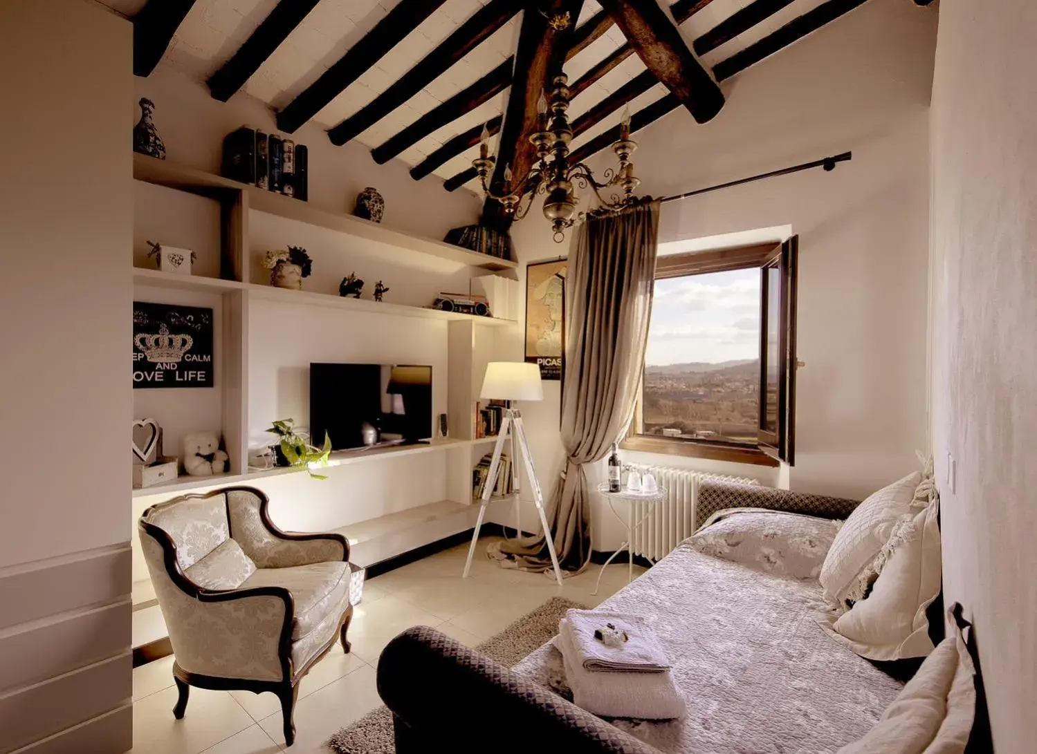 Large Single Room - single occupancy in B&B L'Orologio Large Single Room - single occupancy in B&B L'Orologio