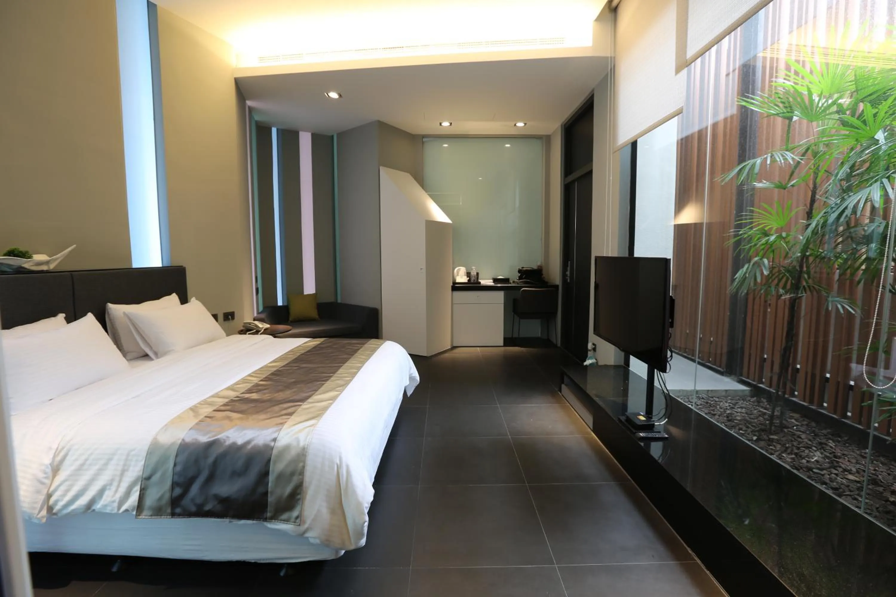 Photo of the whole room, Bed in Tongzhan Design Inns