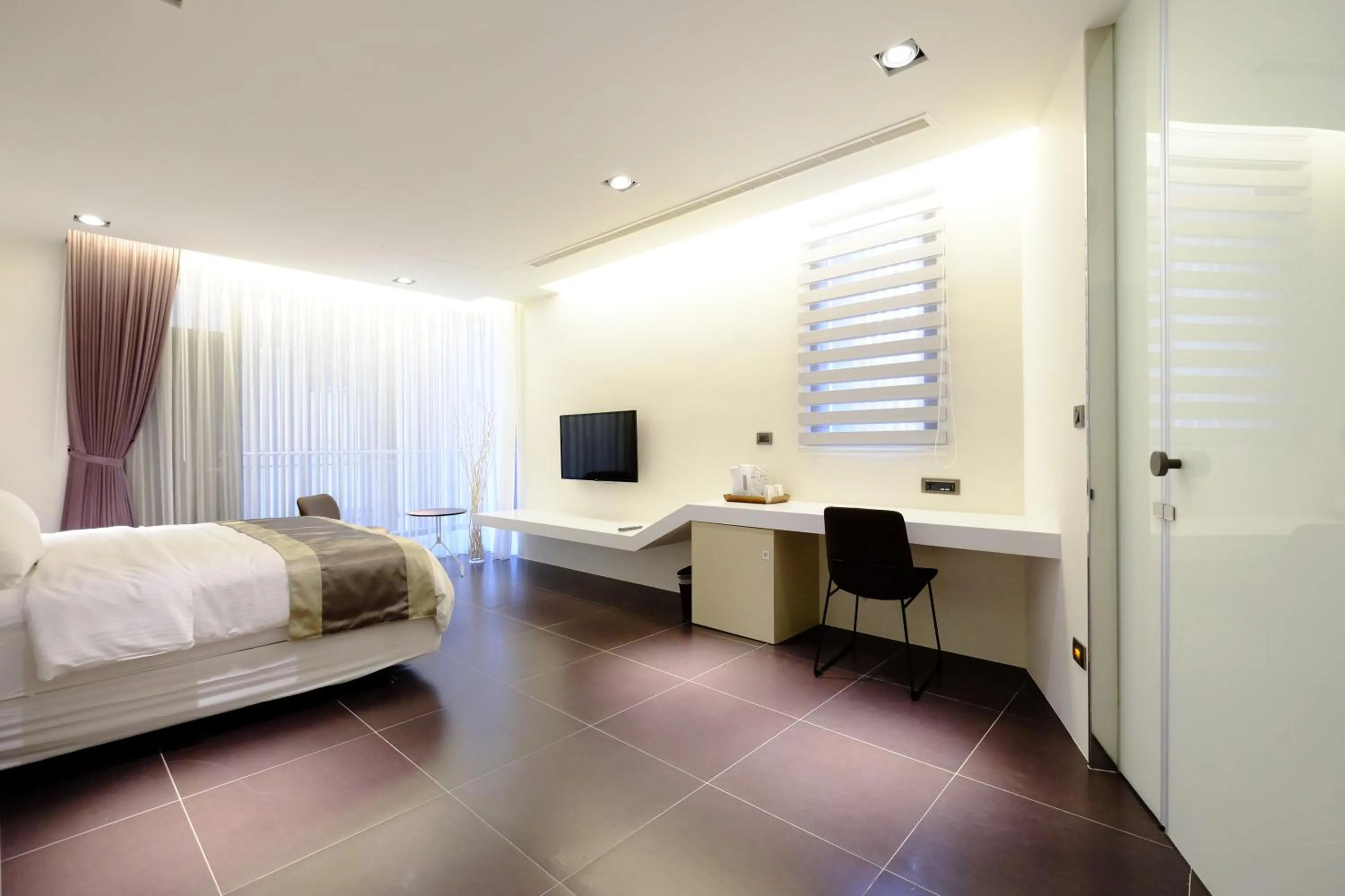 Photo of the whole room, Bed in Tongzhan Design Inns