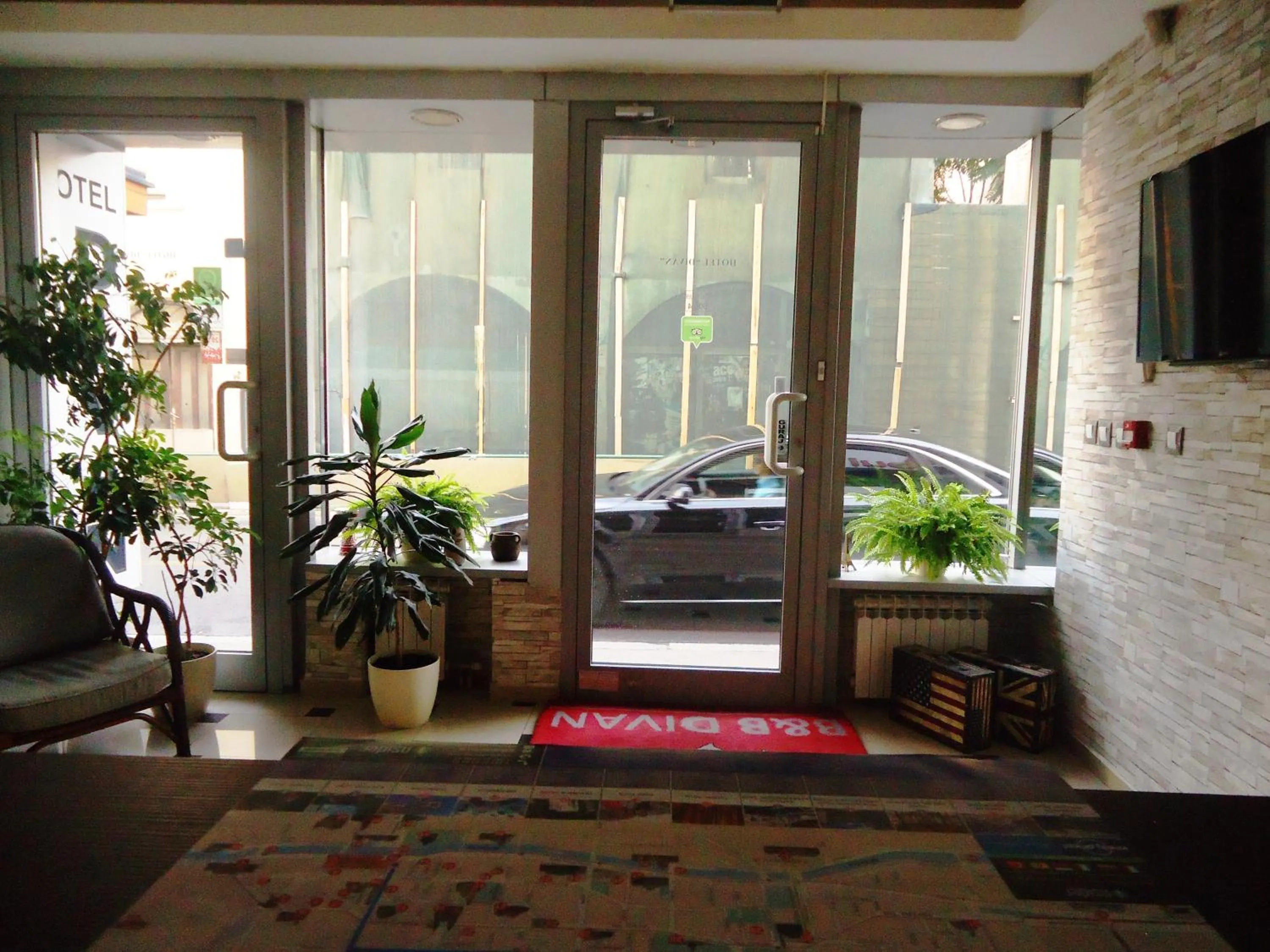 Decorative detail in Hotel Divan