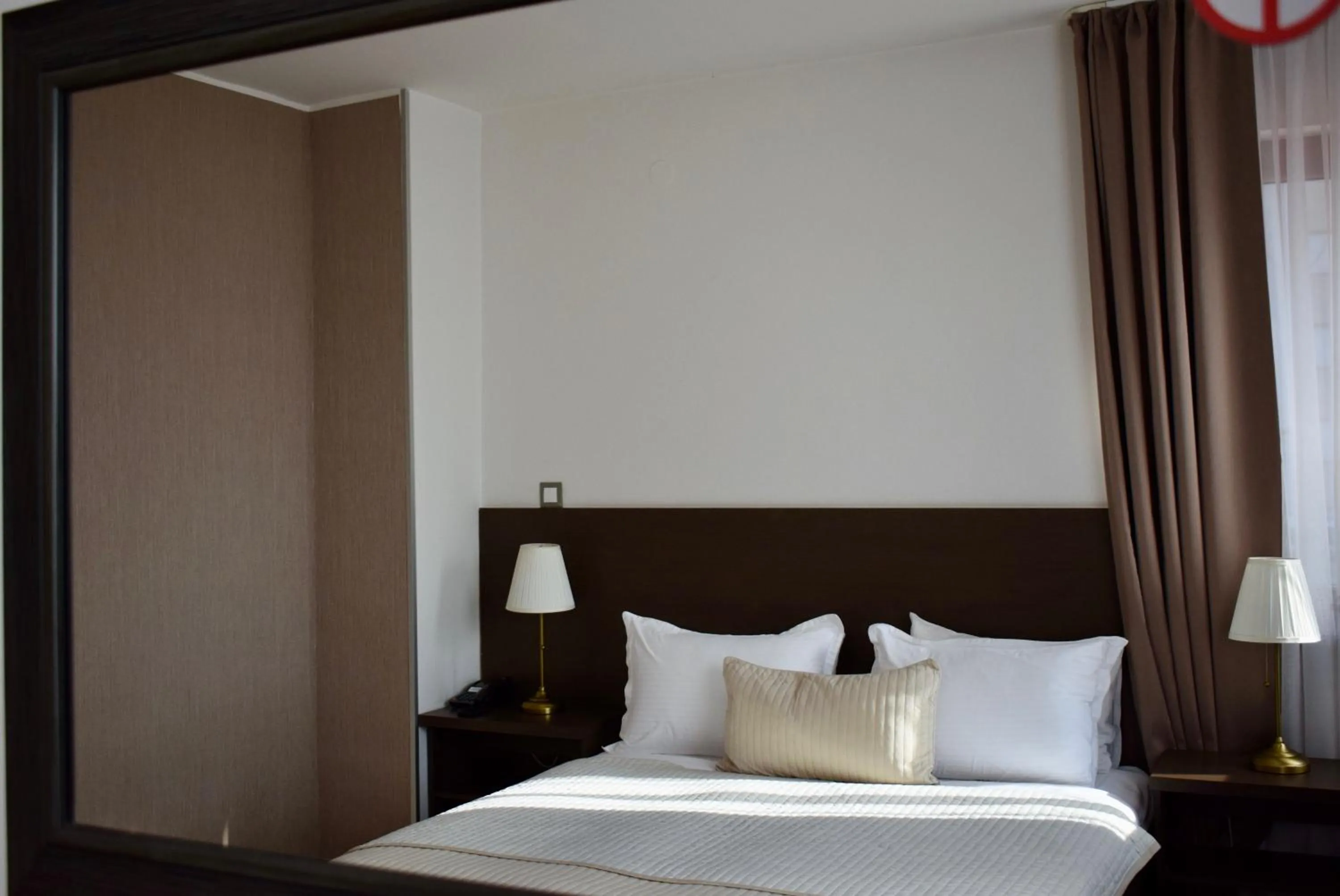 Decorative detail, Bed in Hotel Divan