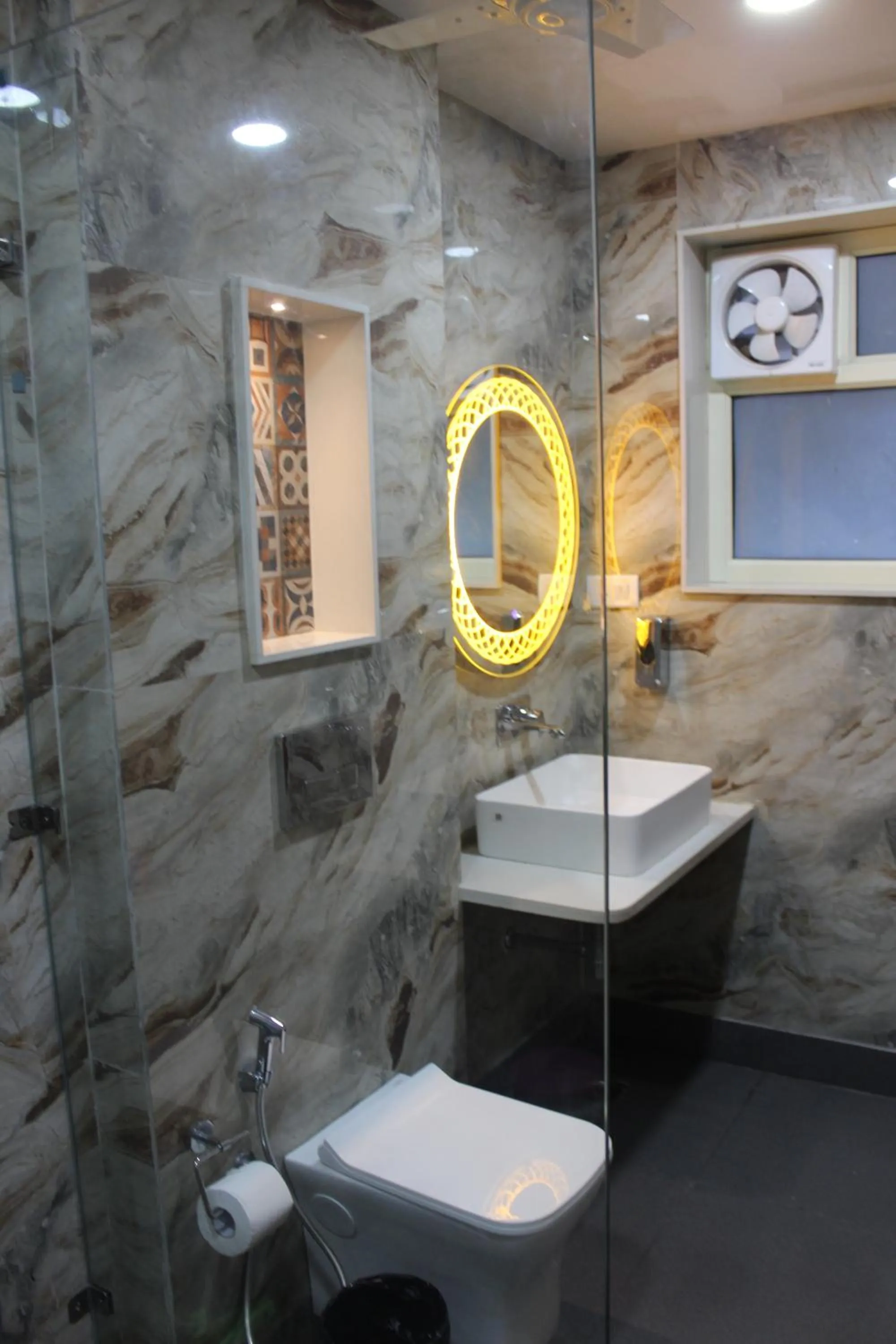 Bathroom in Hindustan By Backpackers Heaven - Traveller's Choice Award 2025 Best of Best Winning Hotel