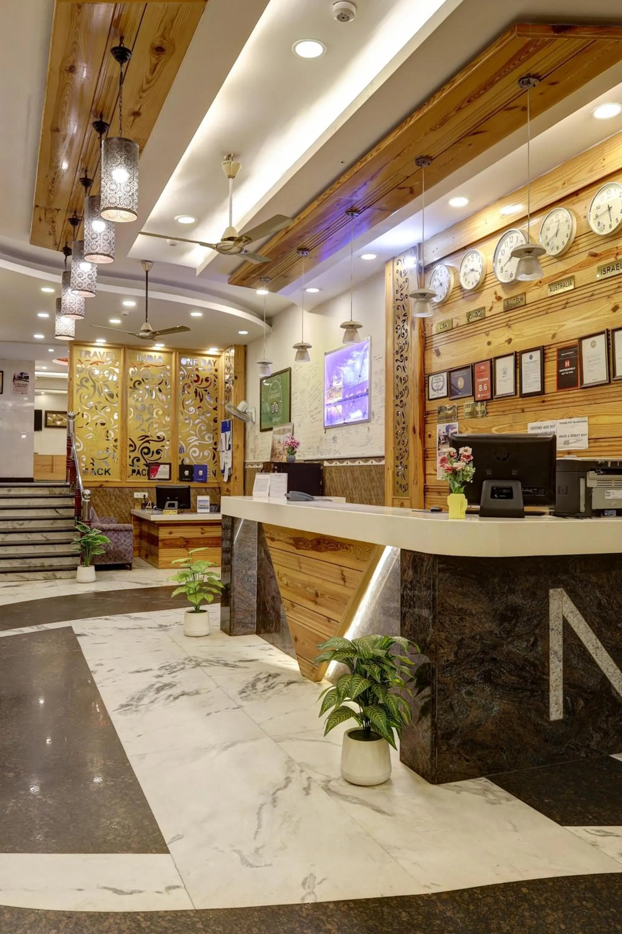 Lobby or reception in Hindustan By Backpackers Heaven - Traveller's Choice Award 2025 Best of Best Winning Hotel