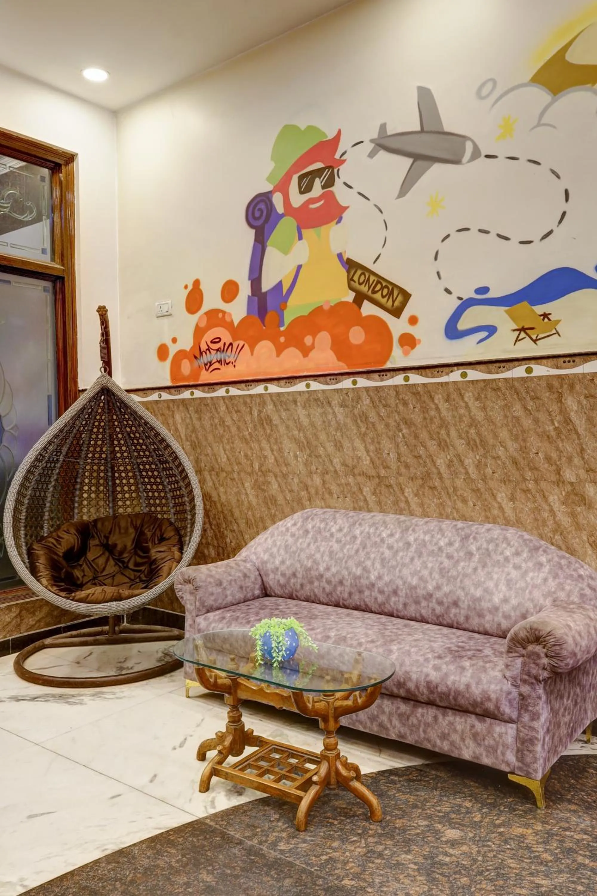 Living room in Hindustan By Backpackers Heaven - Traveller's Choice Award 2025 Best of Best Winning Hotel