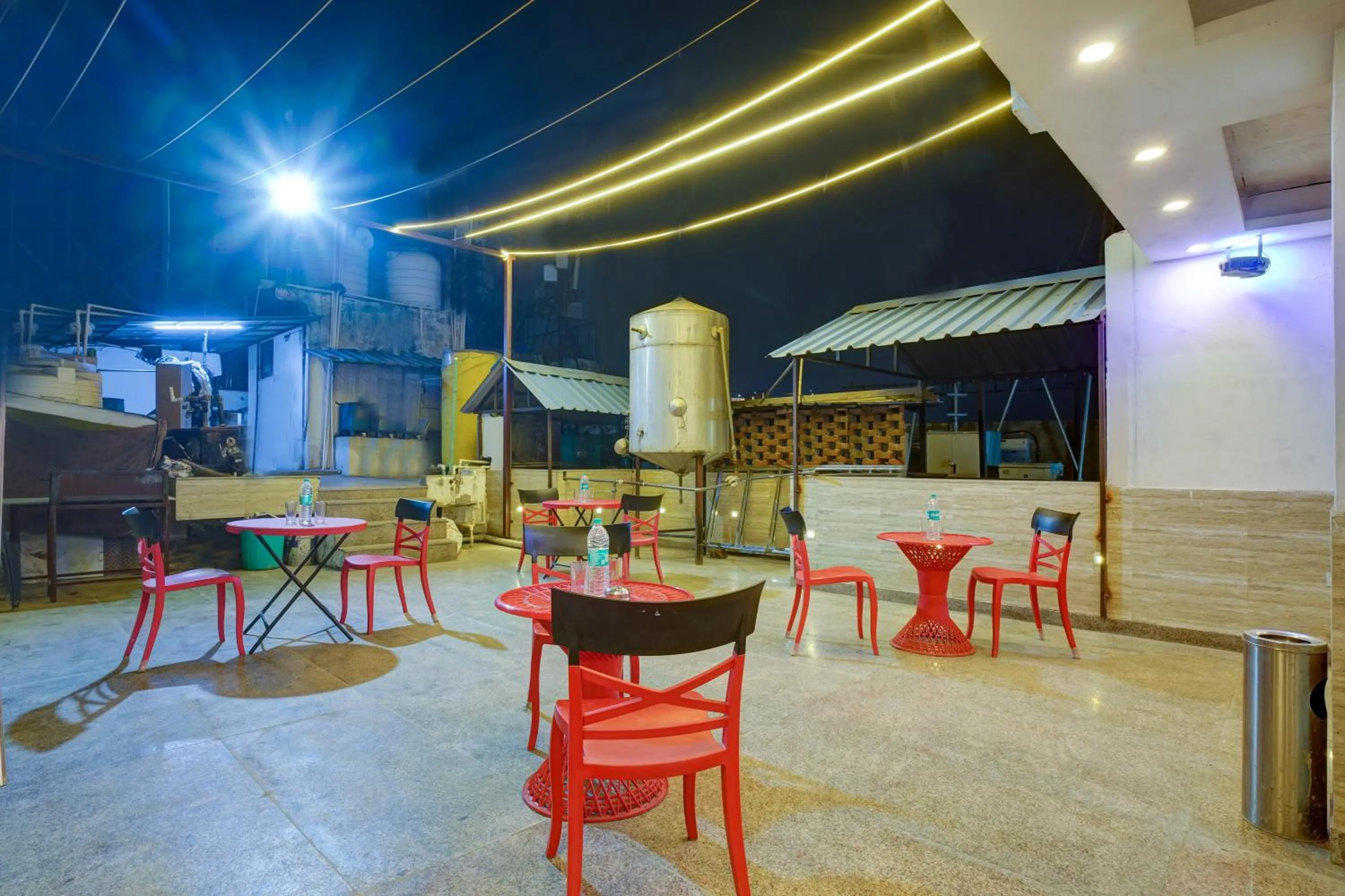 Restaurant/places to eat in Hindustan By Backpackers Heaven - Traveller's Choice Award 2025 Best of Best Winning Hotel