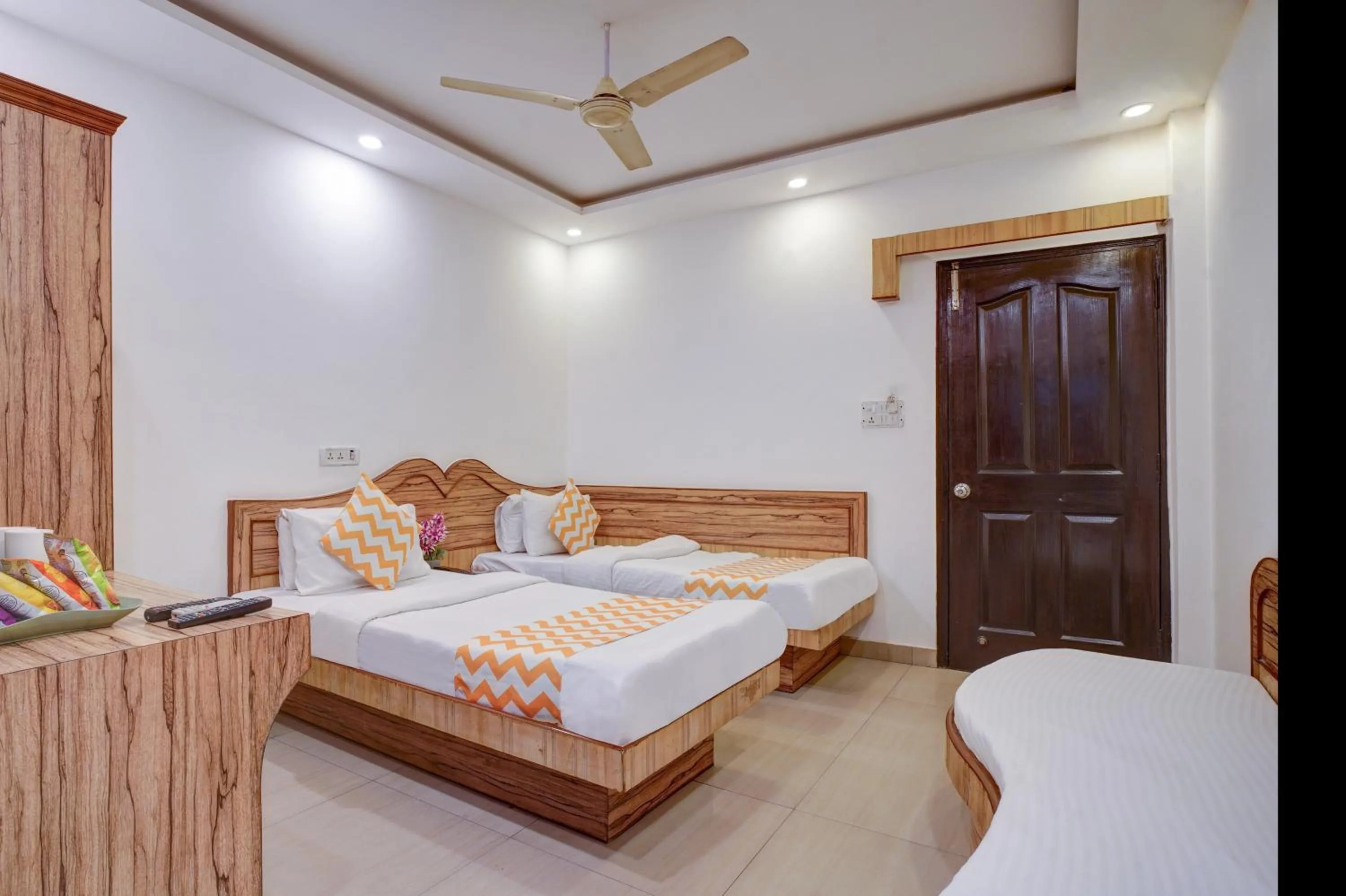 Bed in Hindustan By Backpackers Heaven - Traveller's Choice Award 2025 Best of Best Winning Hotel