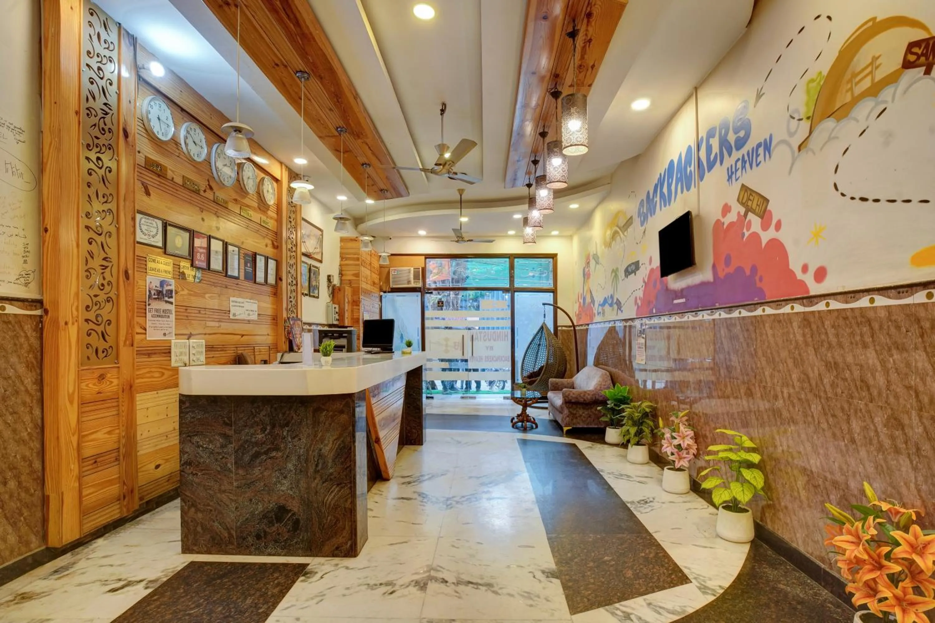 Lobby or reception in Hindustan By Backpackers Heaven - Traveller's Choice Award 2025 Best of Best Winning Hotel