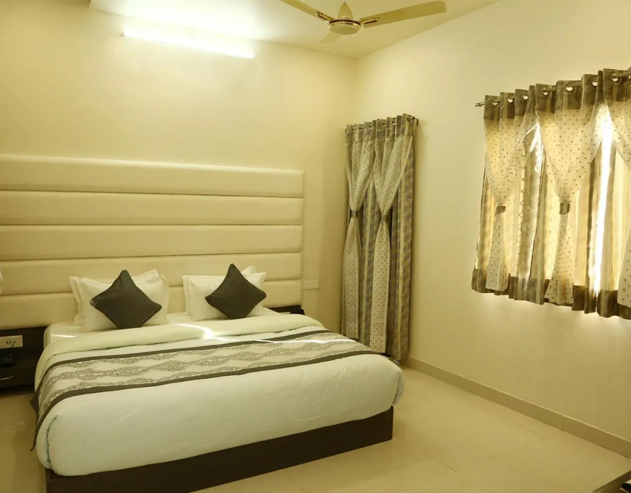 Bed in Royal Hopp-Inn Chittorgard