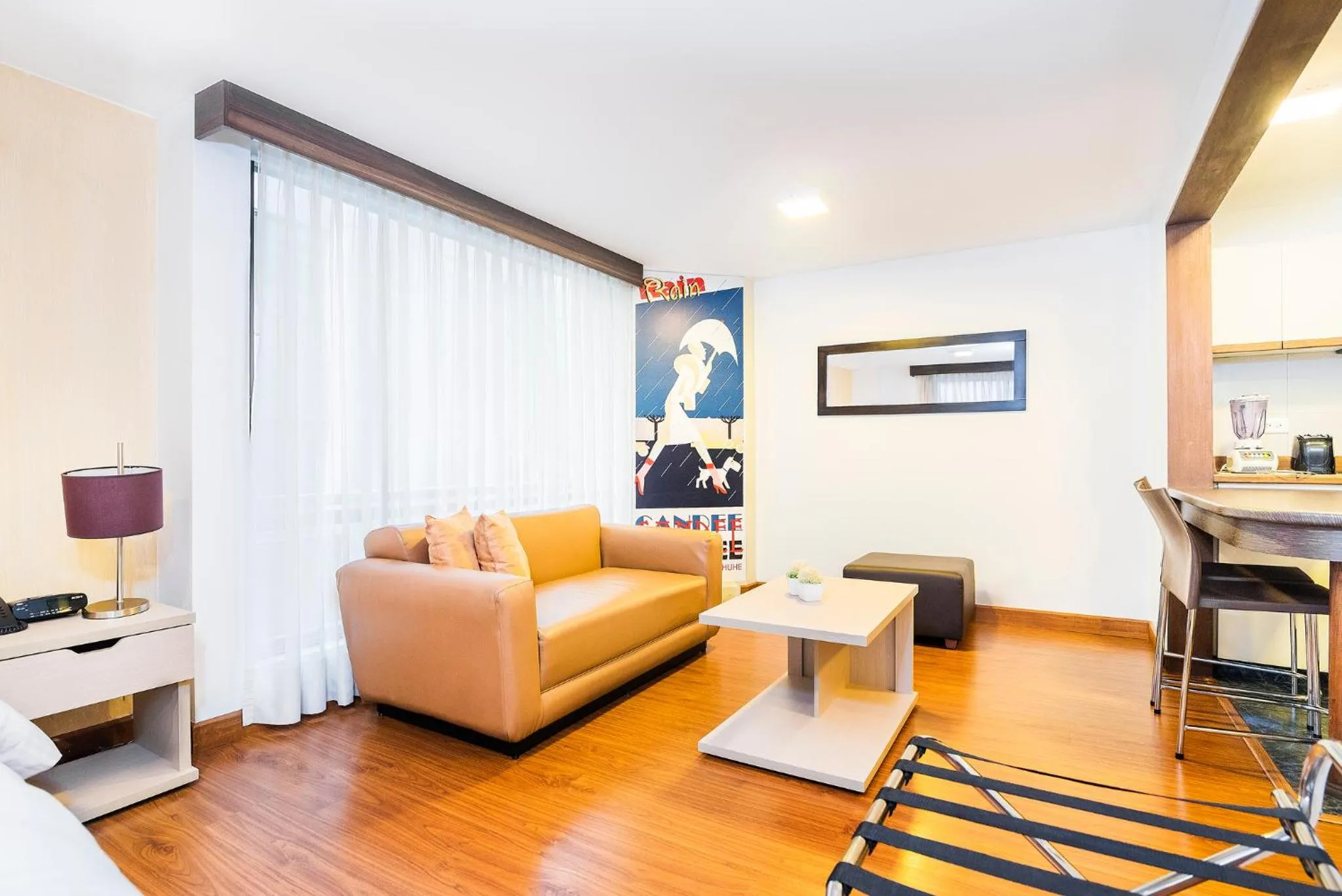 Living room in Lloyds Apartasuites Parque 93