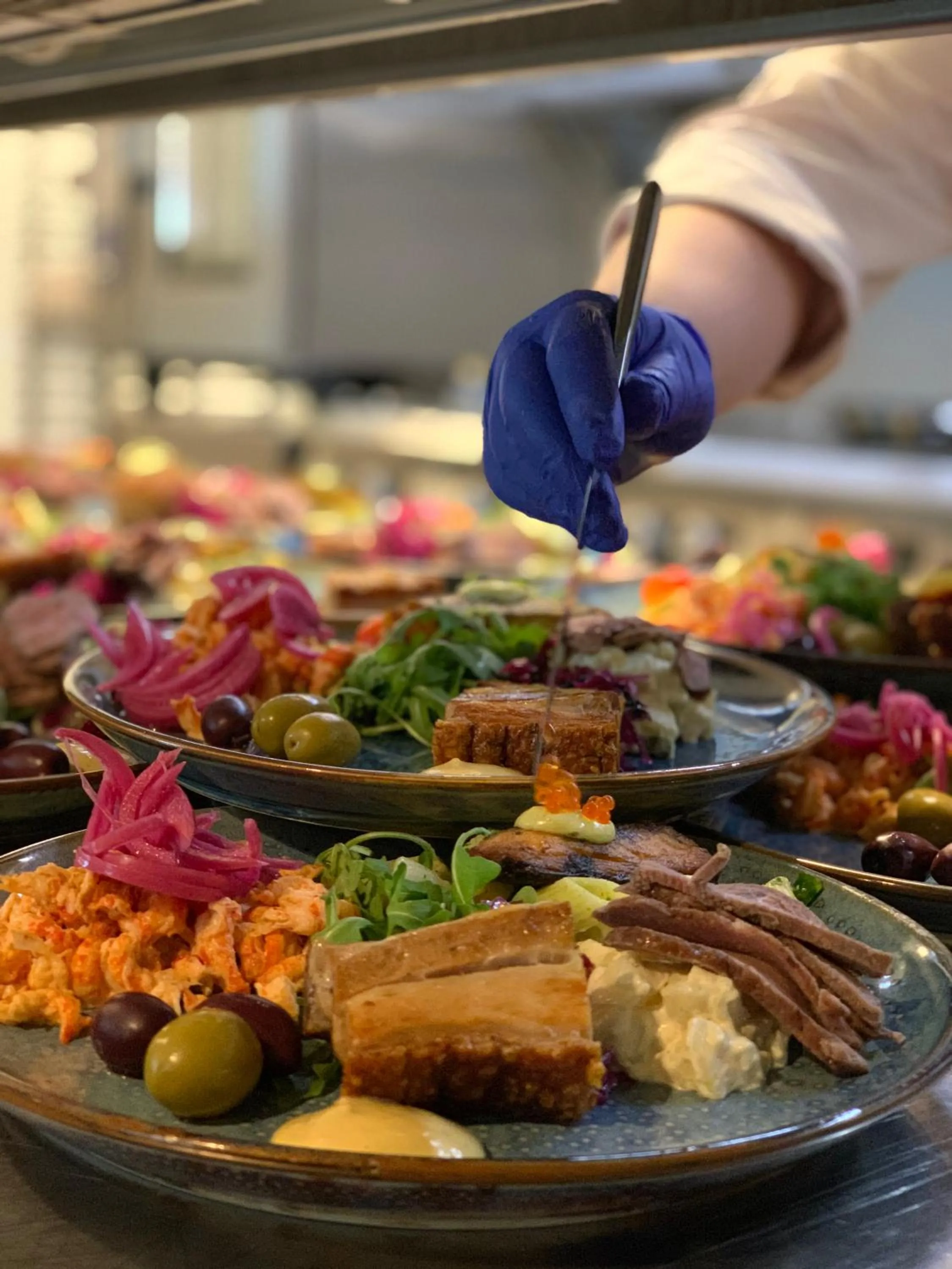 Food and drinks in Mandal Hotel