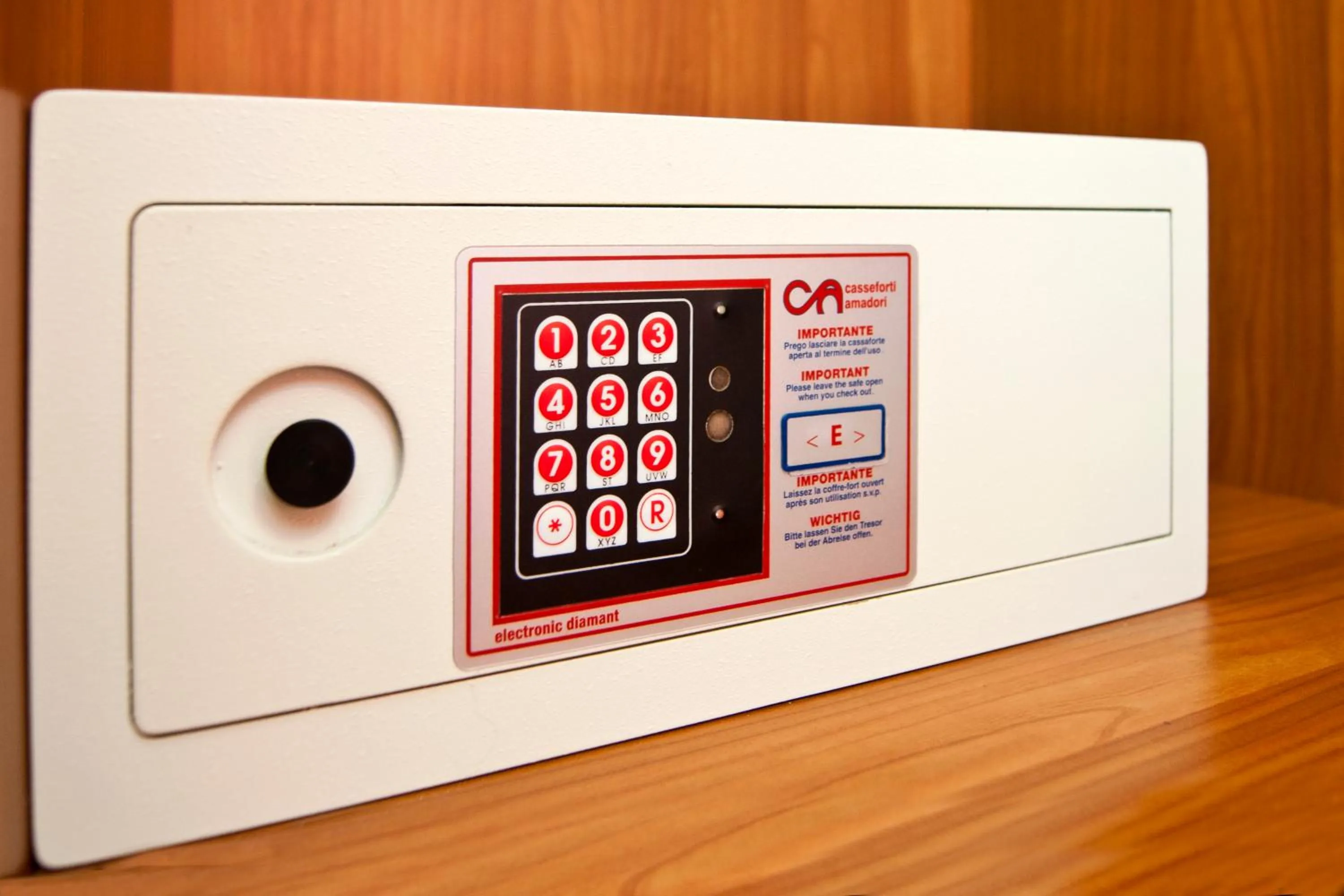 safe in Hotel Tiffany