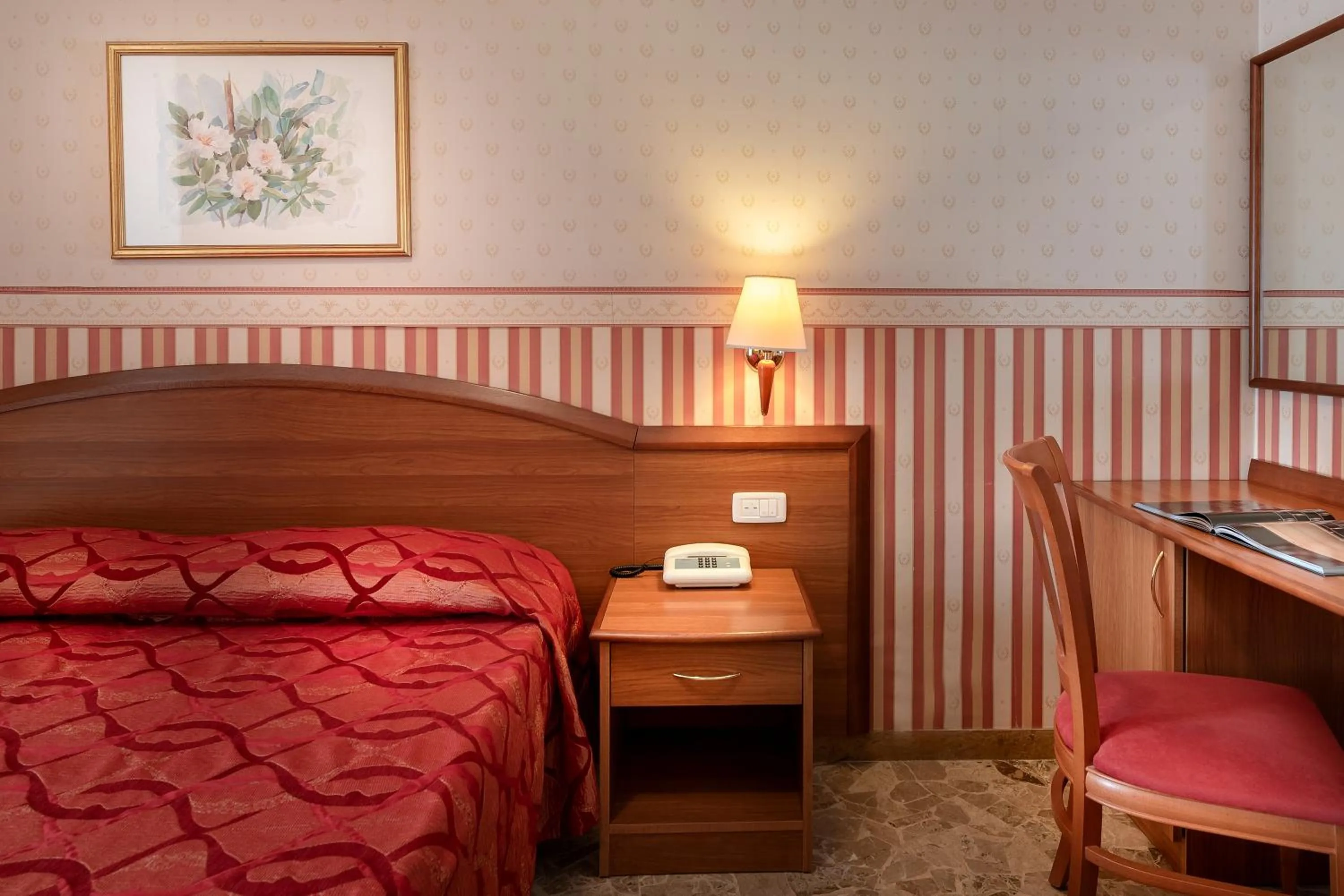 Bedroom, Bed in Hotel Tiffany