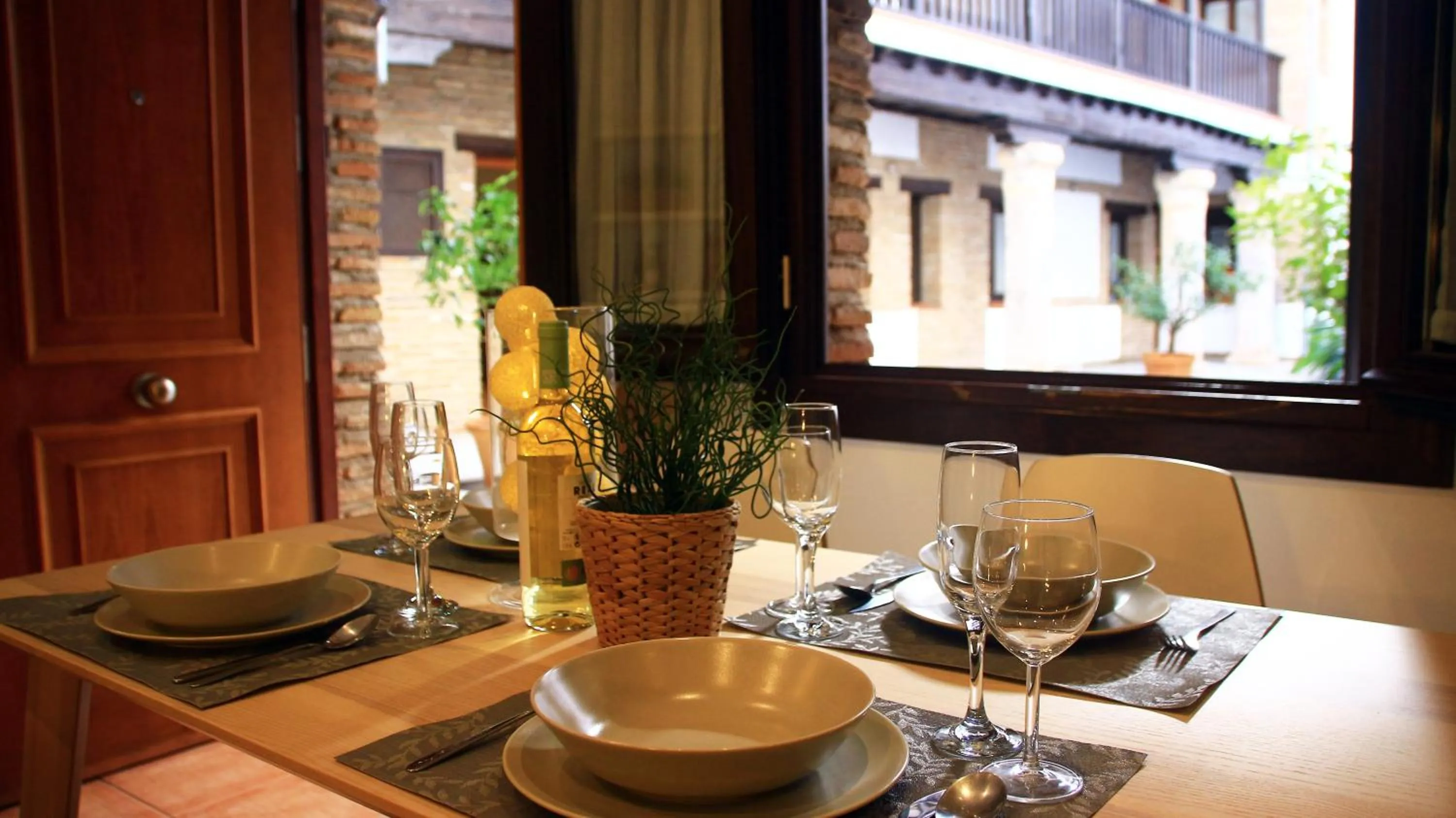 Dining area in Apartamentos Nest Flats Casa de la Alberca